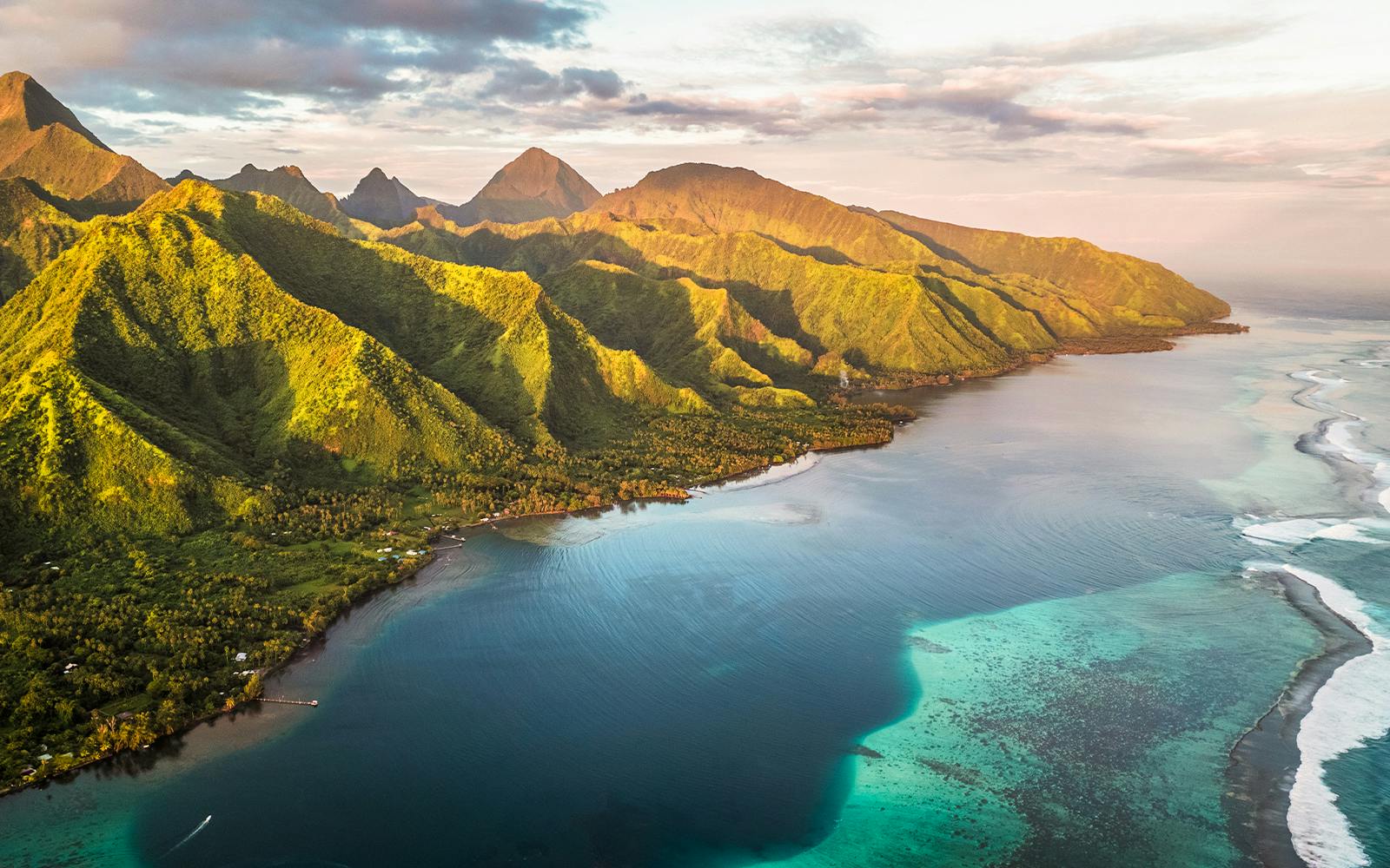 1600x1000 Escape to the best islands in South Pacific