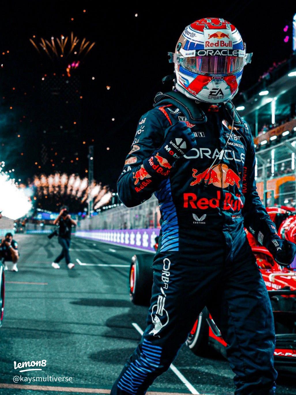 1027x1372 Simply Lovely Max Verstappen F1 Wallpaper: Helmet & Red Bull 4K