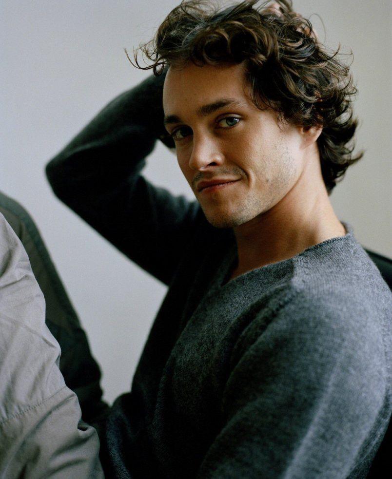 804x983 Hugh Dancy wallpaper