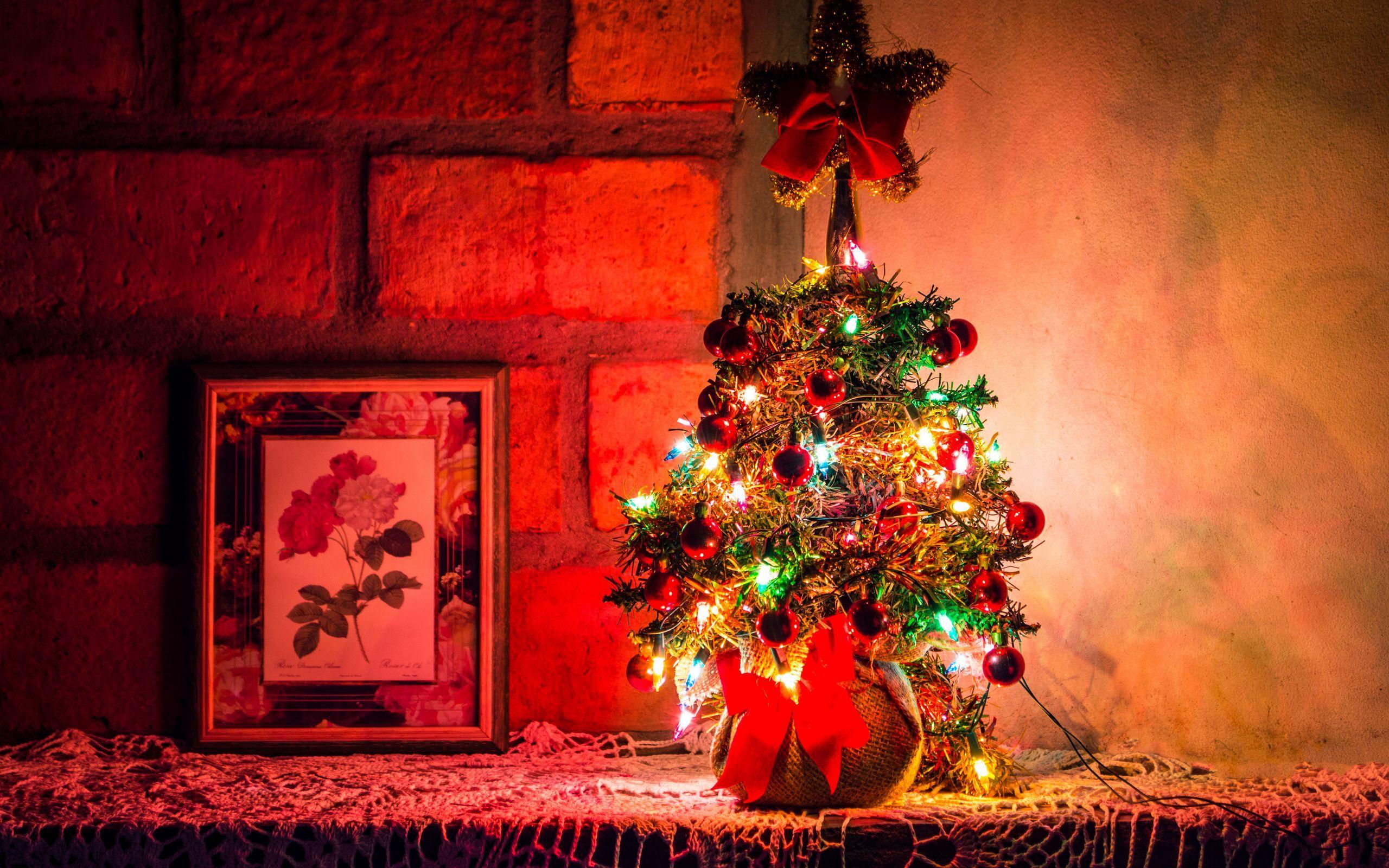 2560x1600 Download wallpaper 2560x1600 christmas tree, new year, christmas, decoration, garlands widescreen 16:10 HD background