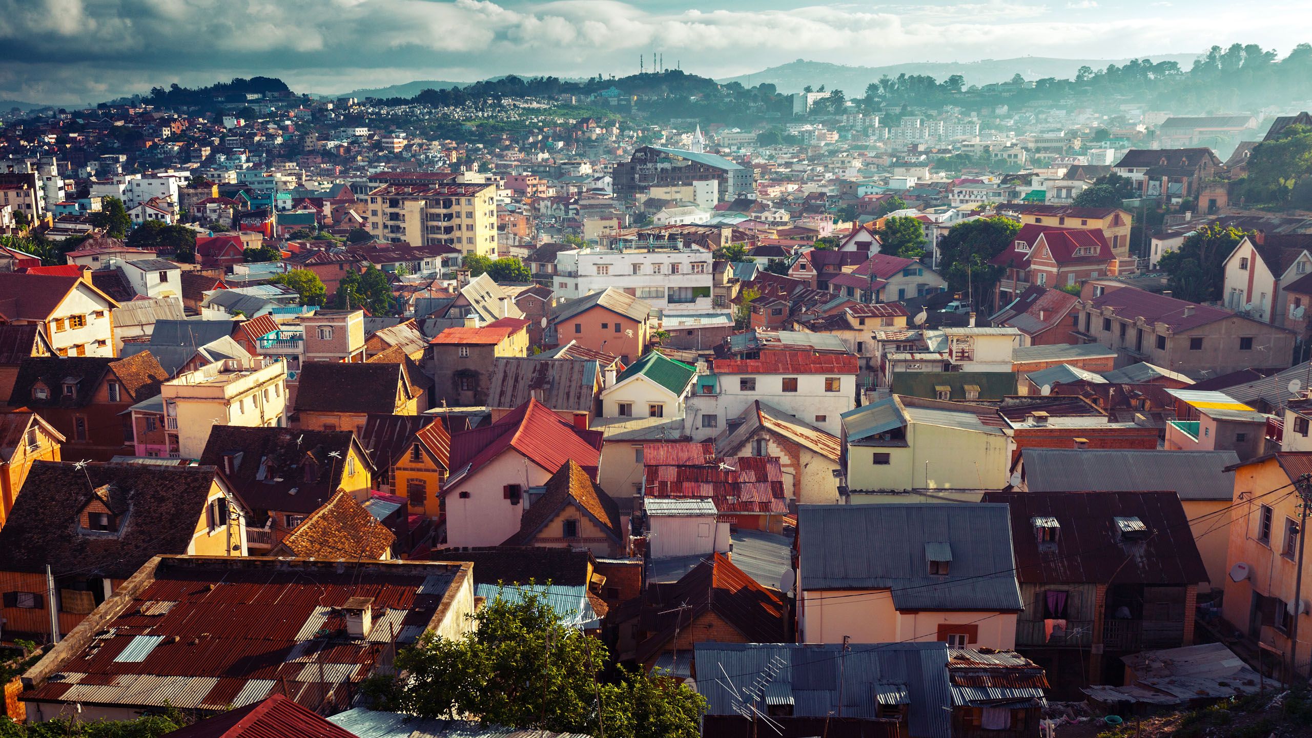 2560x1440 Luxury Antananarivo Tours, Private & Tailor Made For 2026