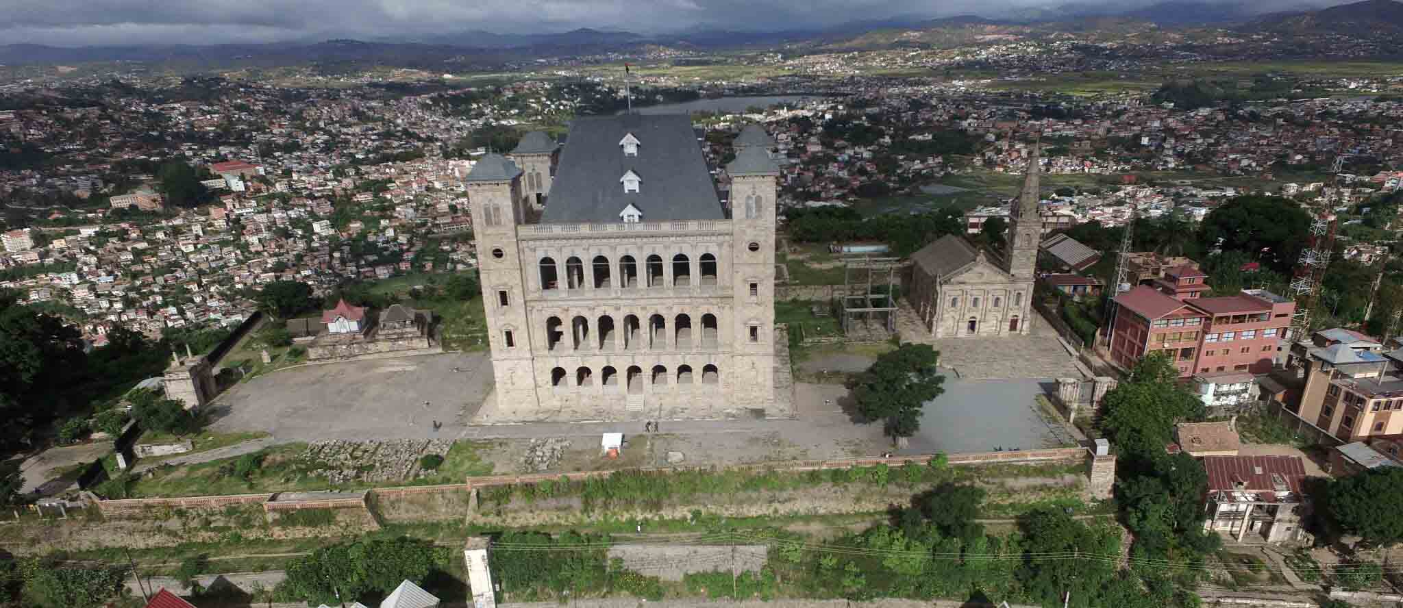 2048x888 Discover Antananarivo with the Madagascar Travel Show