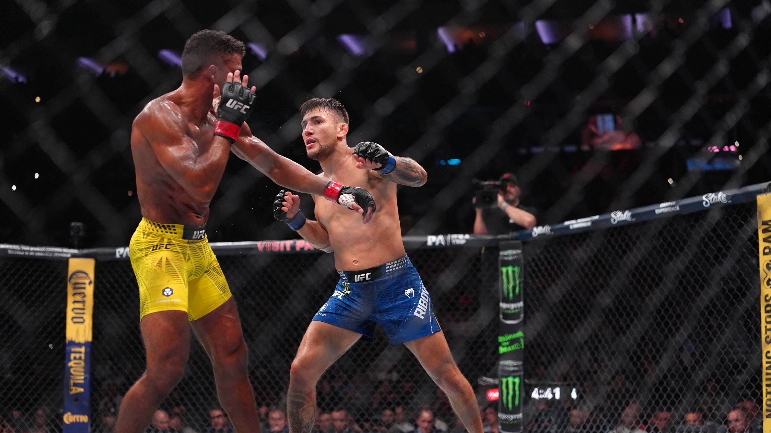 2560x1440 Fights To Make After UFC 330