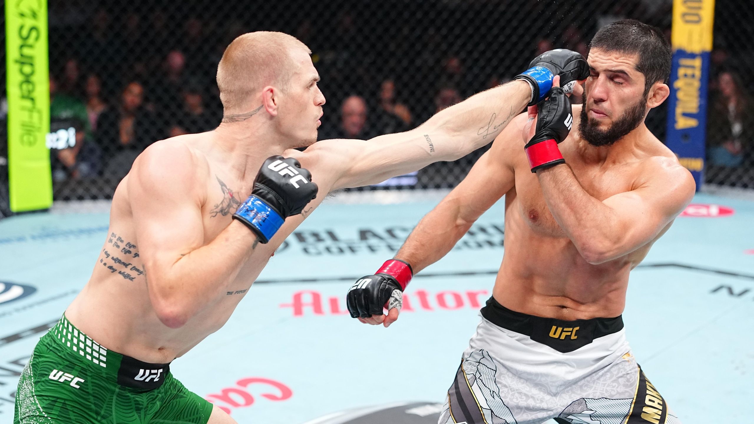 2560x1440 UFC 142: Edson Barboza: "Martial Arts Is More Than Only a Job for Me"