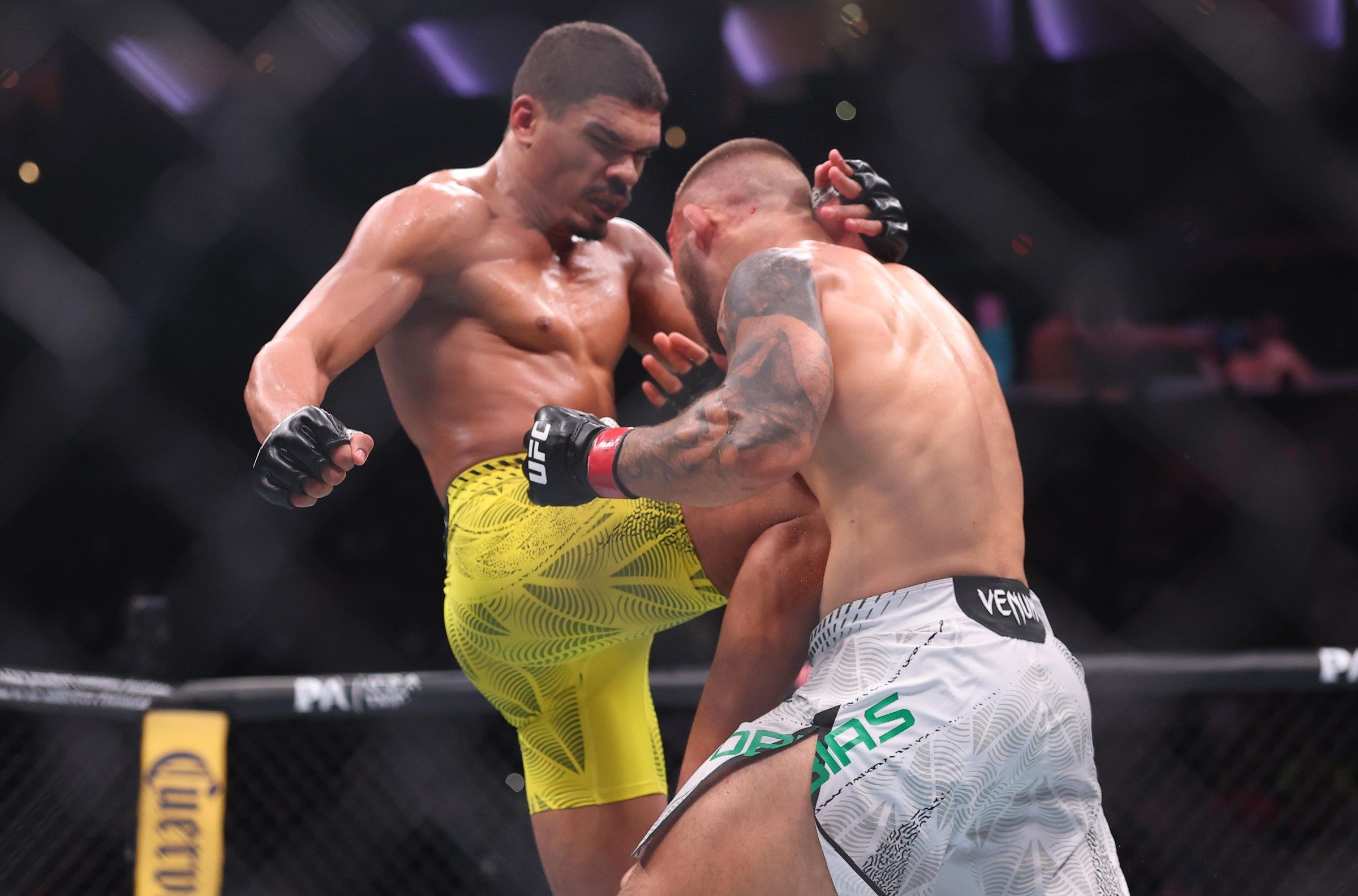 2400x1584 Edson Barboza vs. Sodiq Yusuff in the works for UFC event on Oct. 10