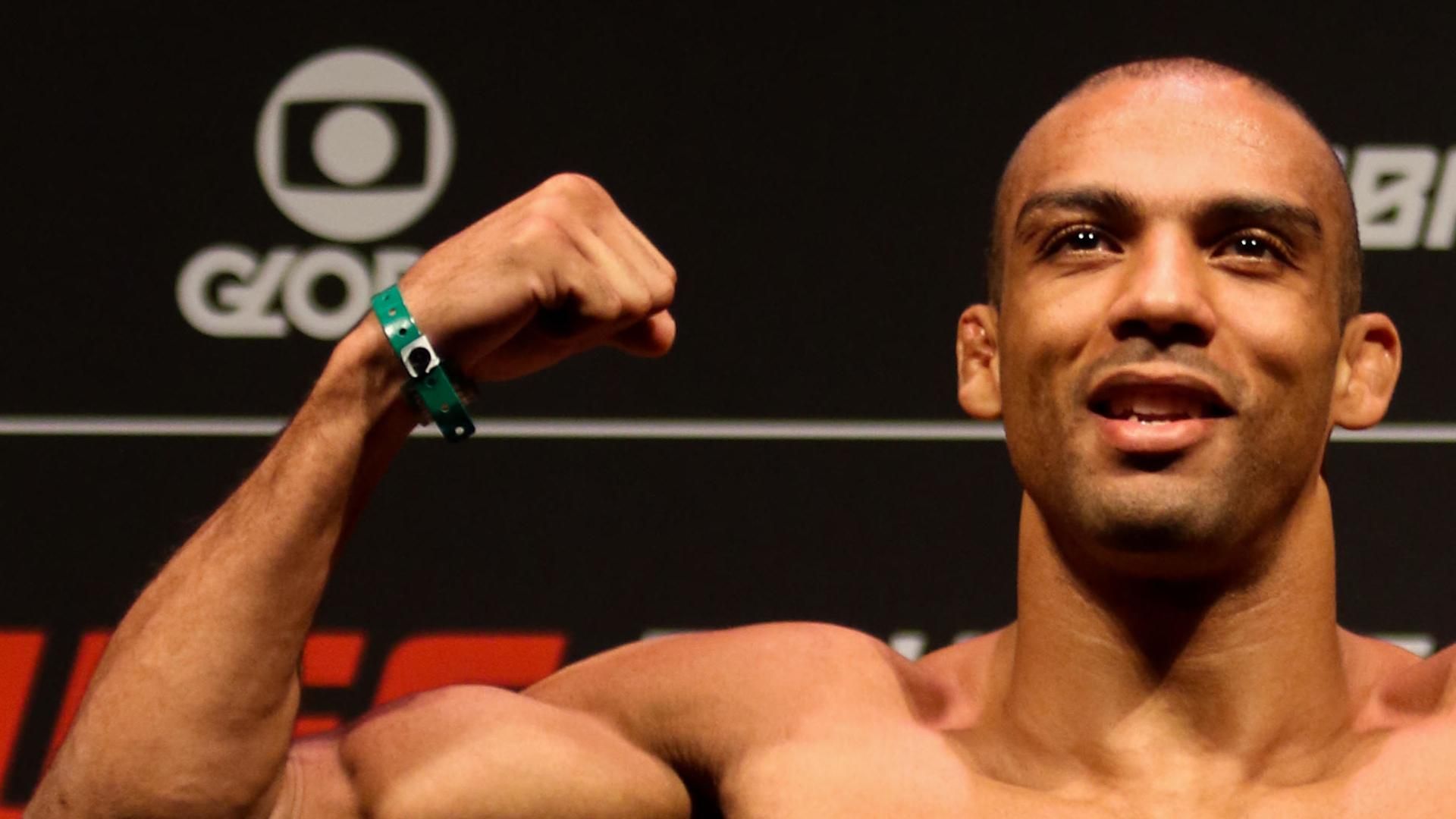 1920x1080 UFC Vegas 92 fight card: Edson Barboza vs. Lerone Murphy featherweight fight headlines APEX event