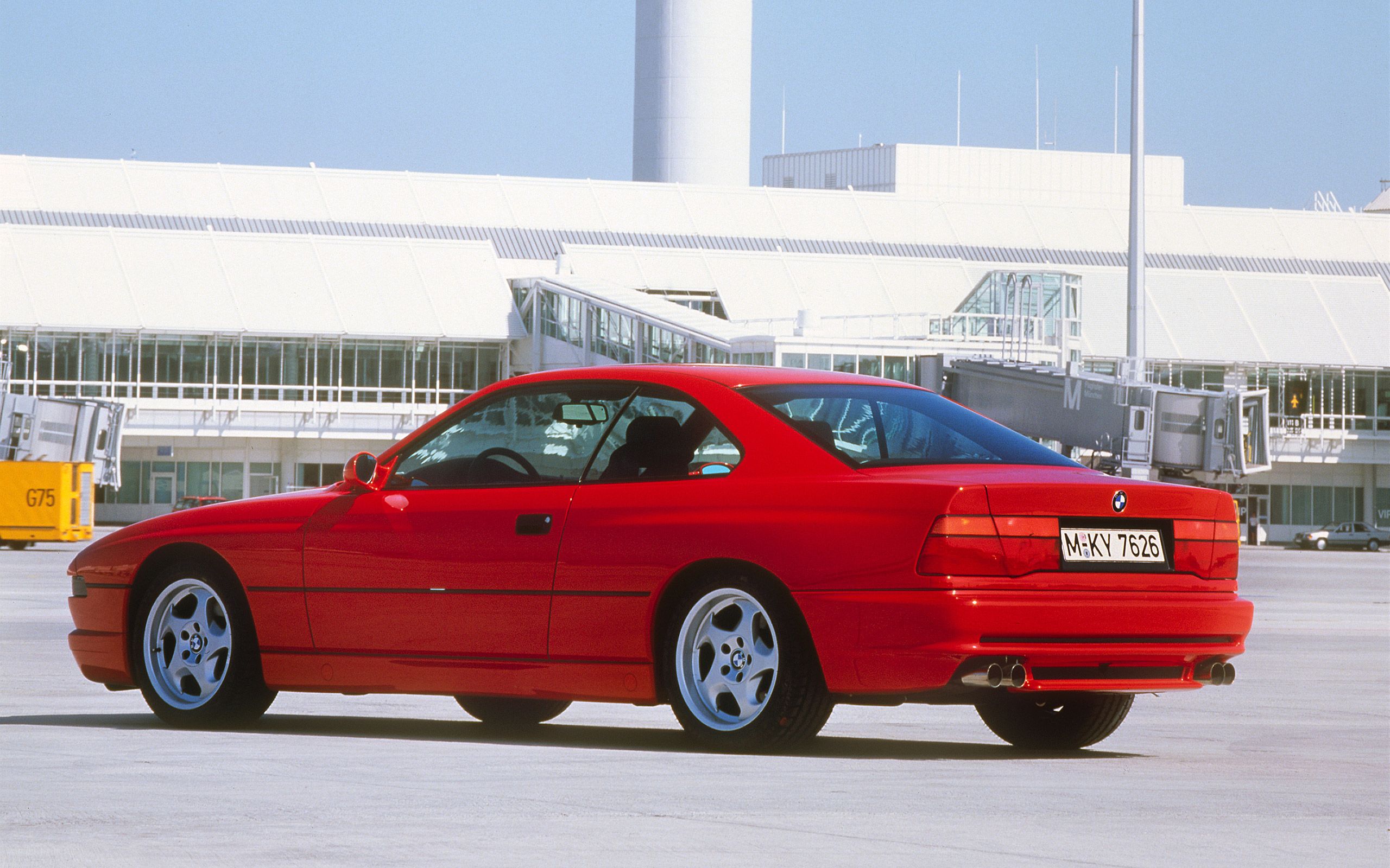 2560x1600 BMW 850 CSi Wallpaper