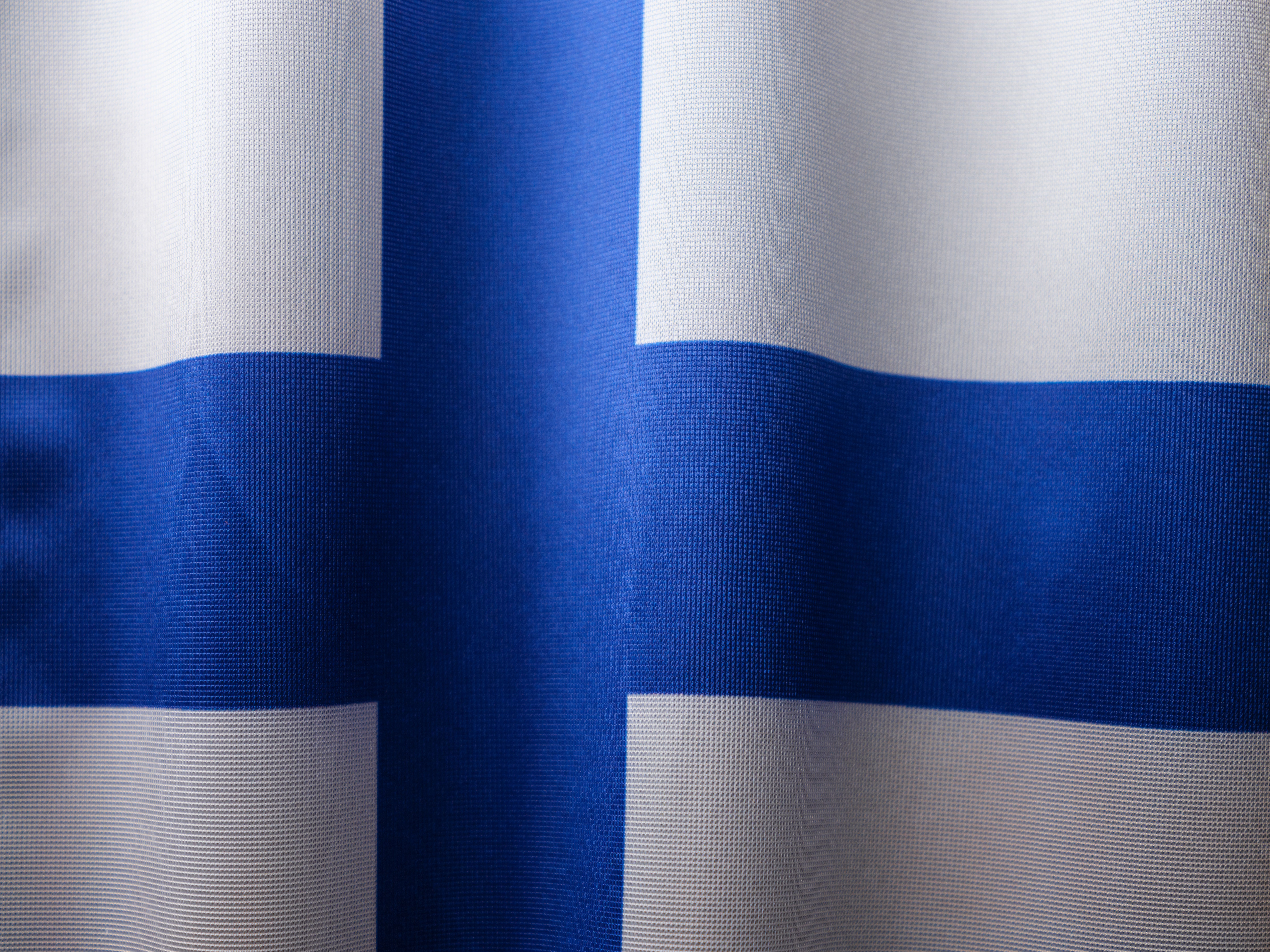 8944x6708 The national flag of Finland · Free