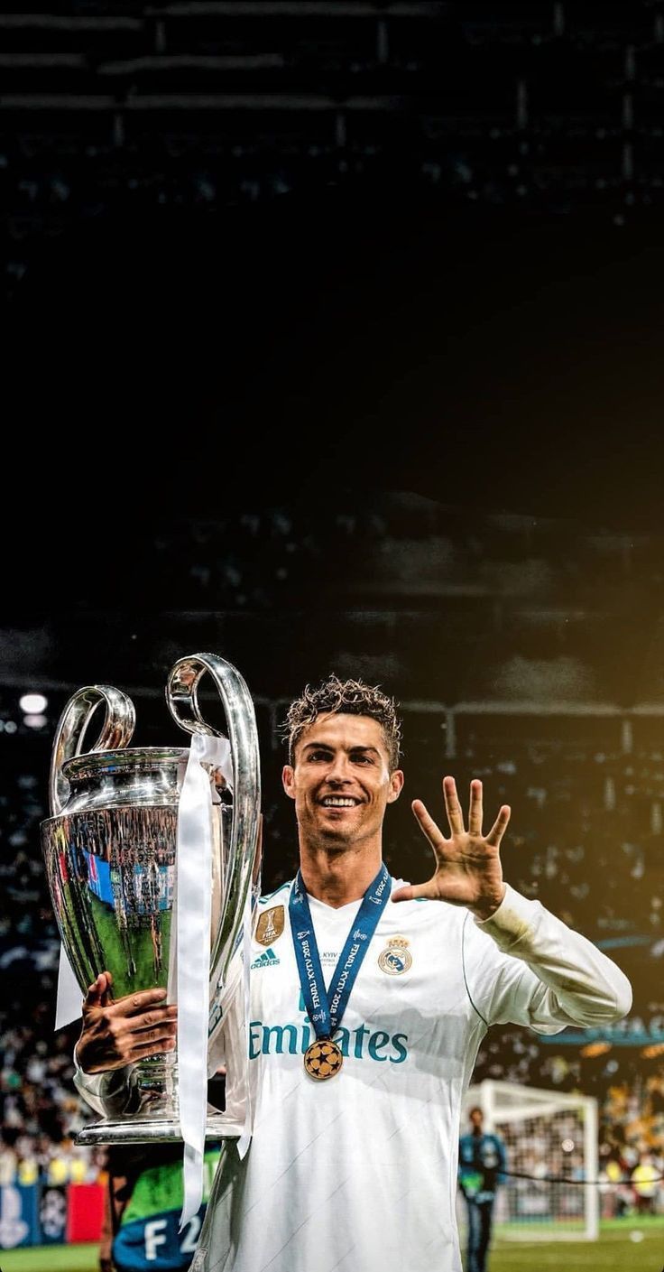 736x1409 Cristiano Ronaldo