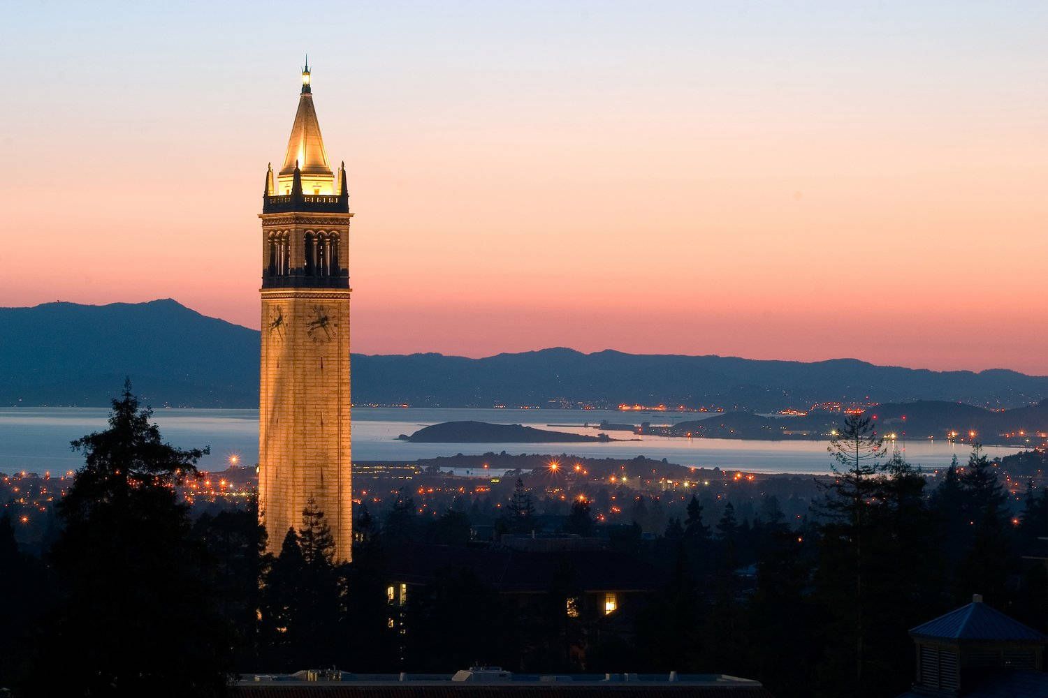 1500x1000 Illuminated Sather Tower At University Of California, Berkeley Wallpaper