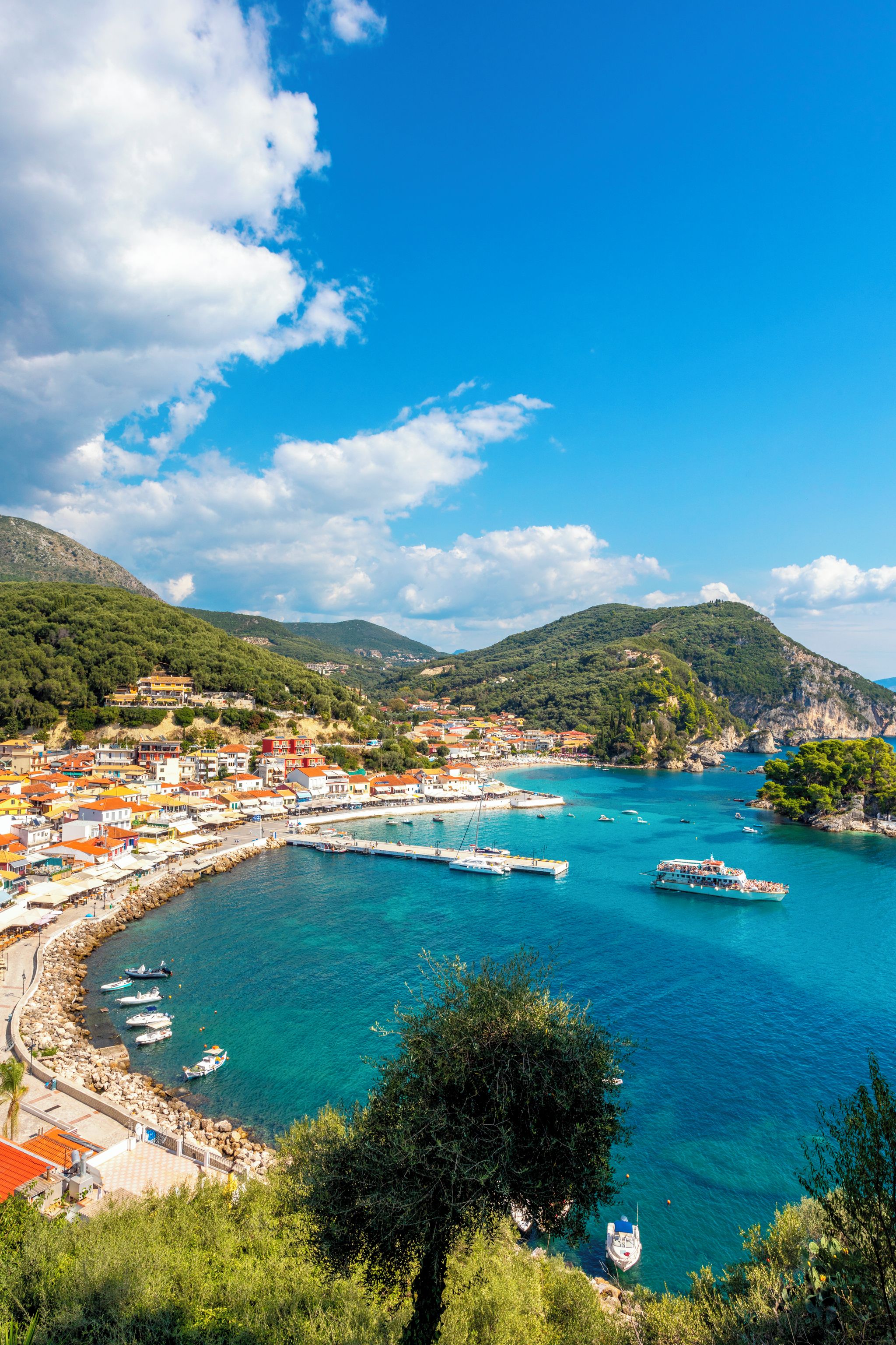 2048x3072 Day trips from Parga