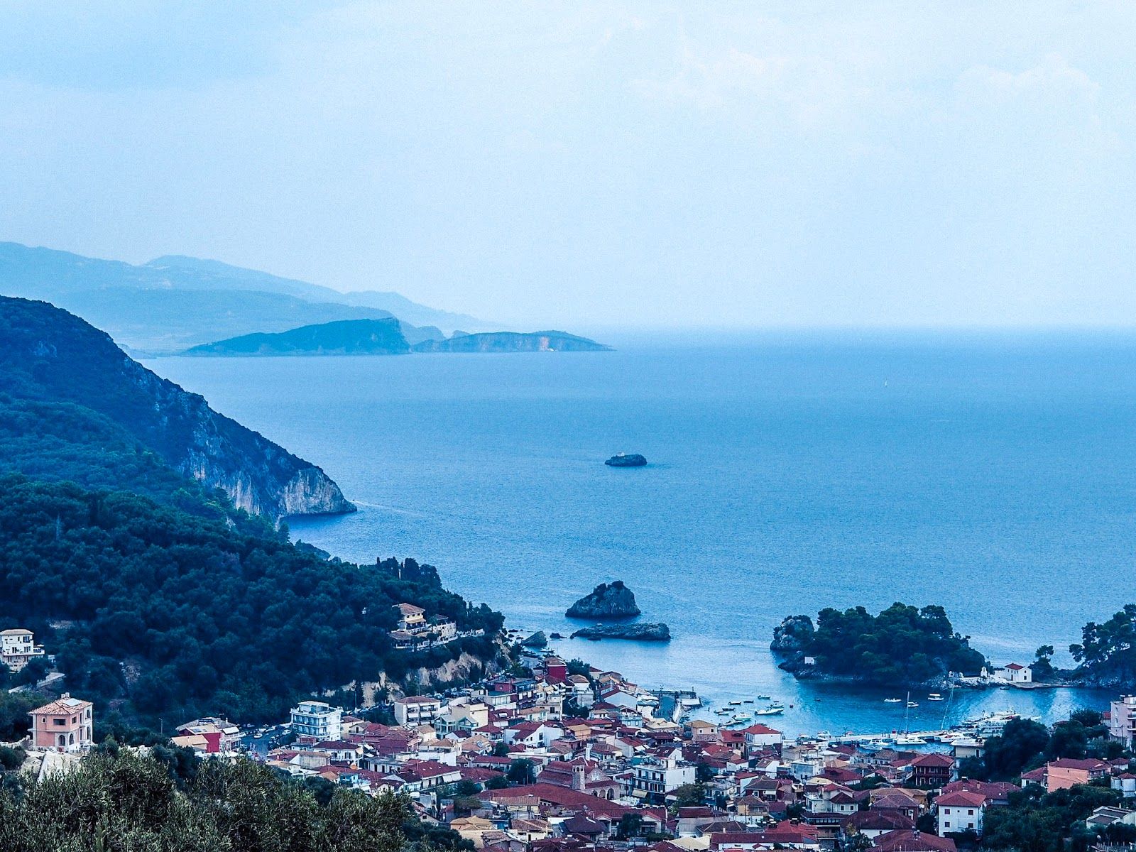 1600x1200 ERIN KAY WILLIAMS: A Quick Guide To Parga, Greece