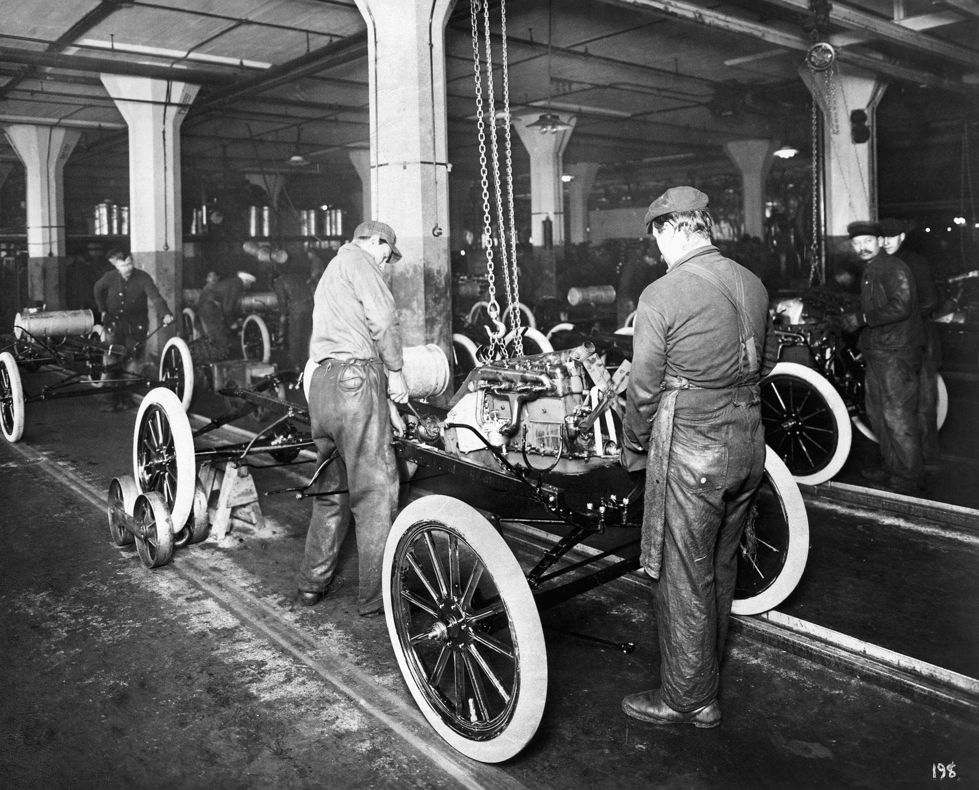 1920x1549 Classic Ford Model T Assembly