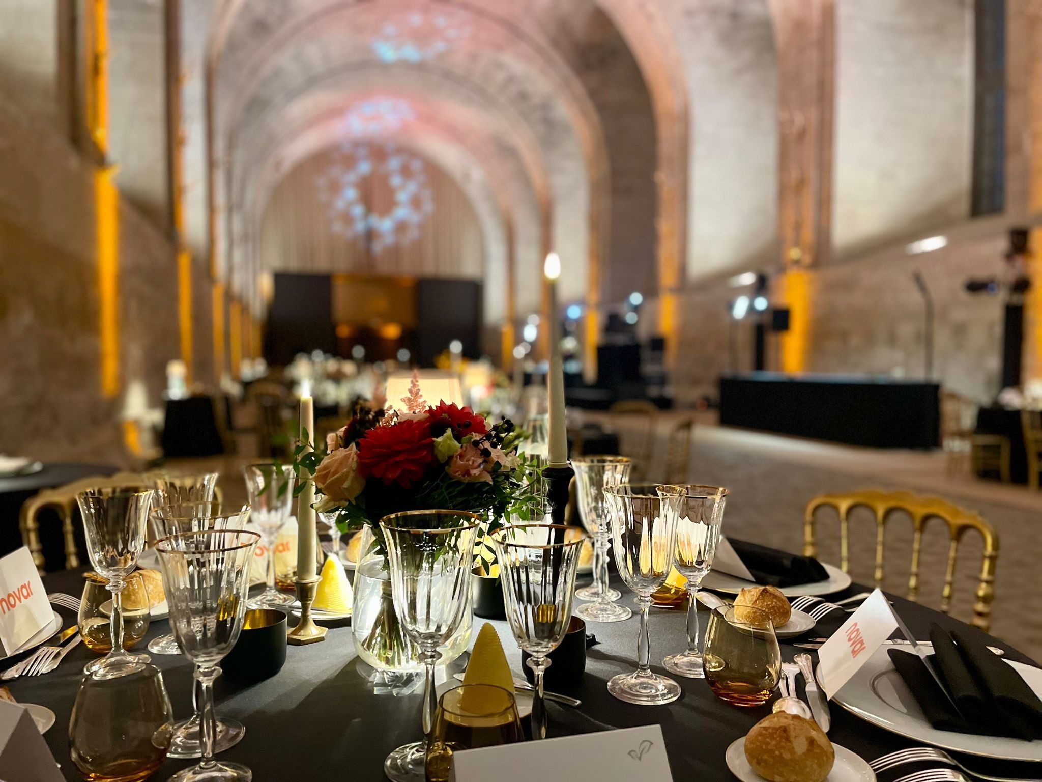2048x1536 Organizing a gala dinner