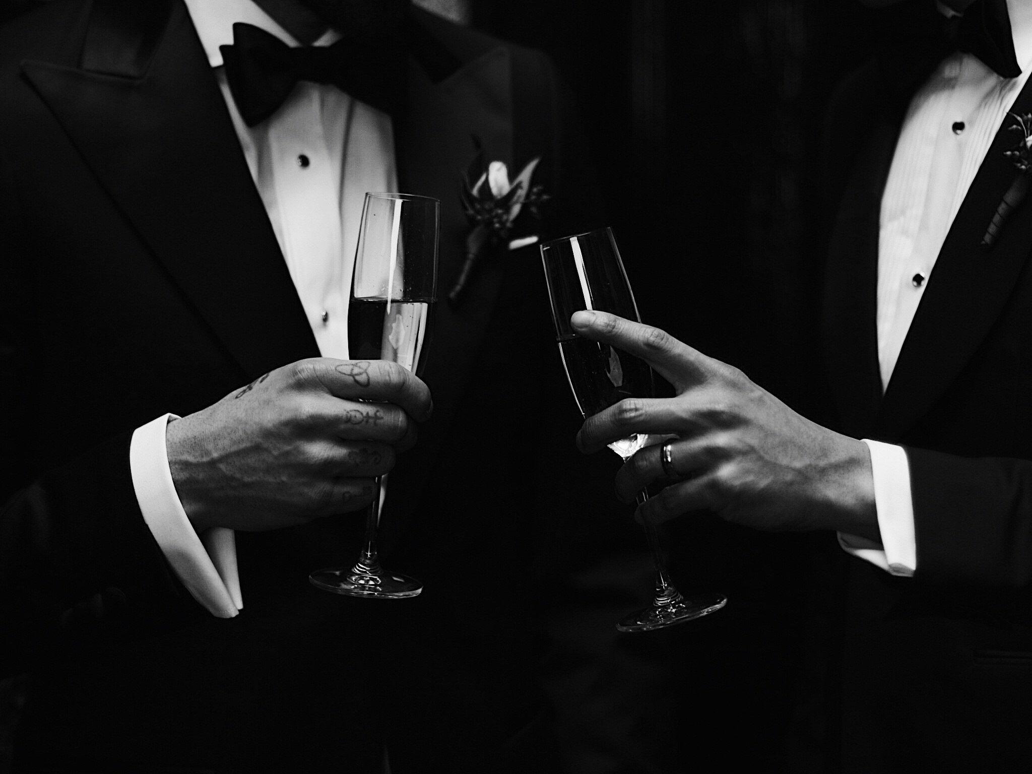 2048x1536 How to Dress for a Gala, Charity Dinner, or Award Ceremony
