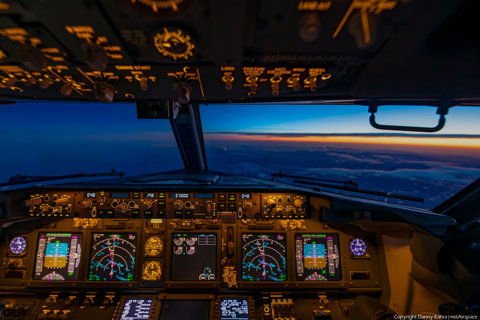 1600x1067 UNKNOWN Boeing 737 800 (UNKNOWN). Photo 491902 • NetAirspace
