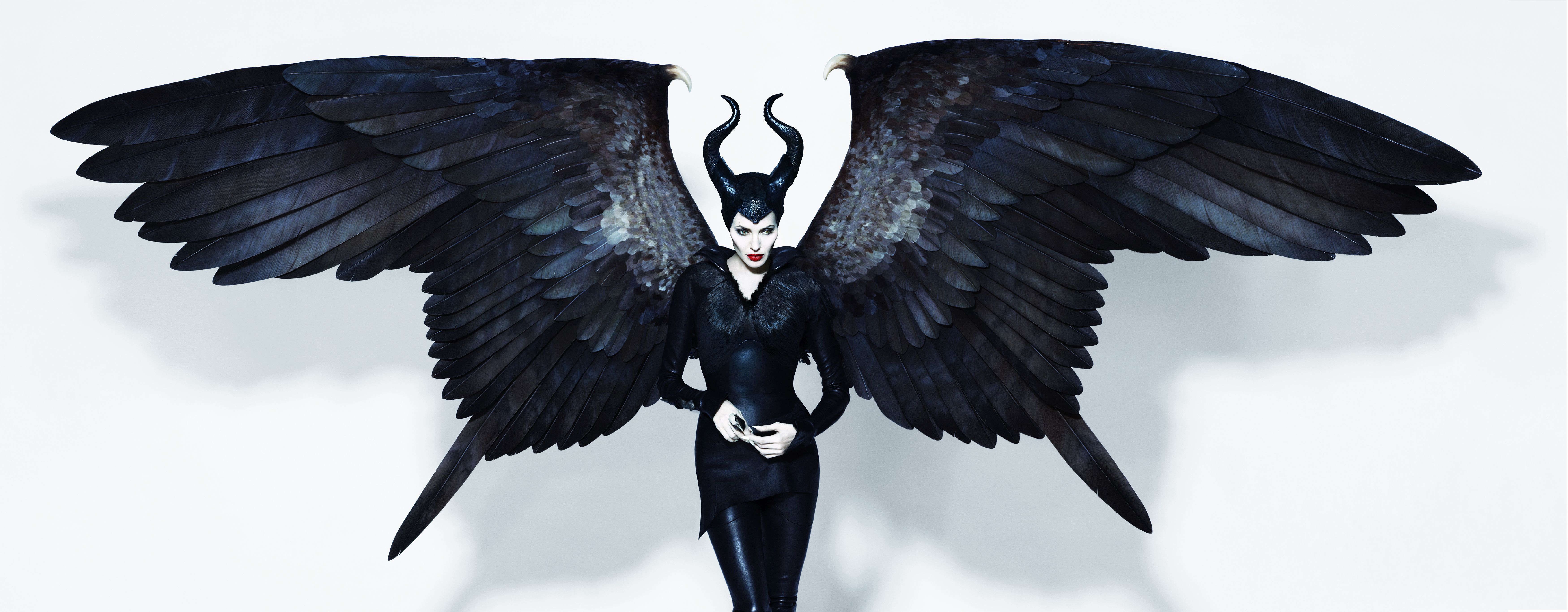 7000x2732 Angelina Jolie as Maleficent 4K Ultra HD Wallpaperx2732