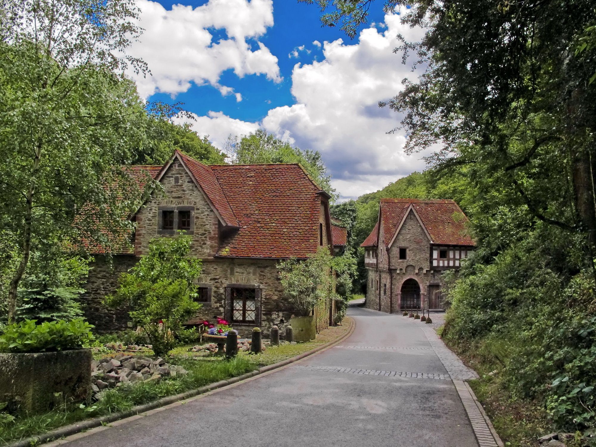 2000x1500 Wallpaper Germany, village, house, the village, province for mobile and desktop, section природа, resolution 2000x1500