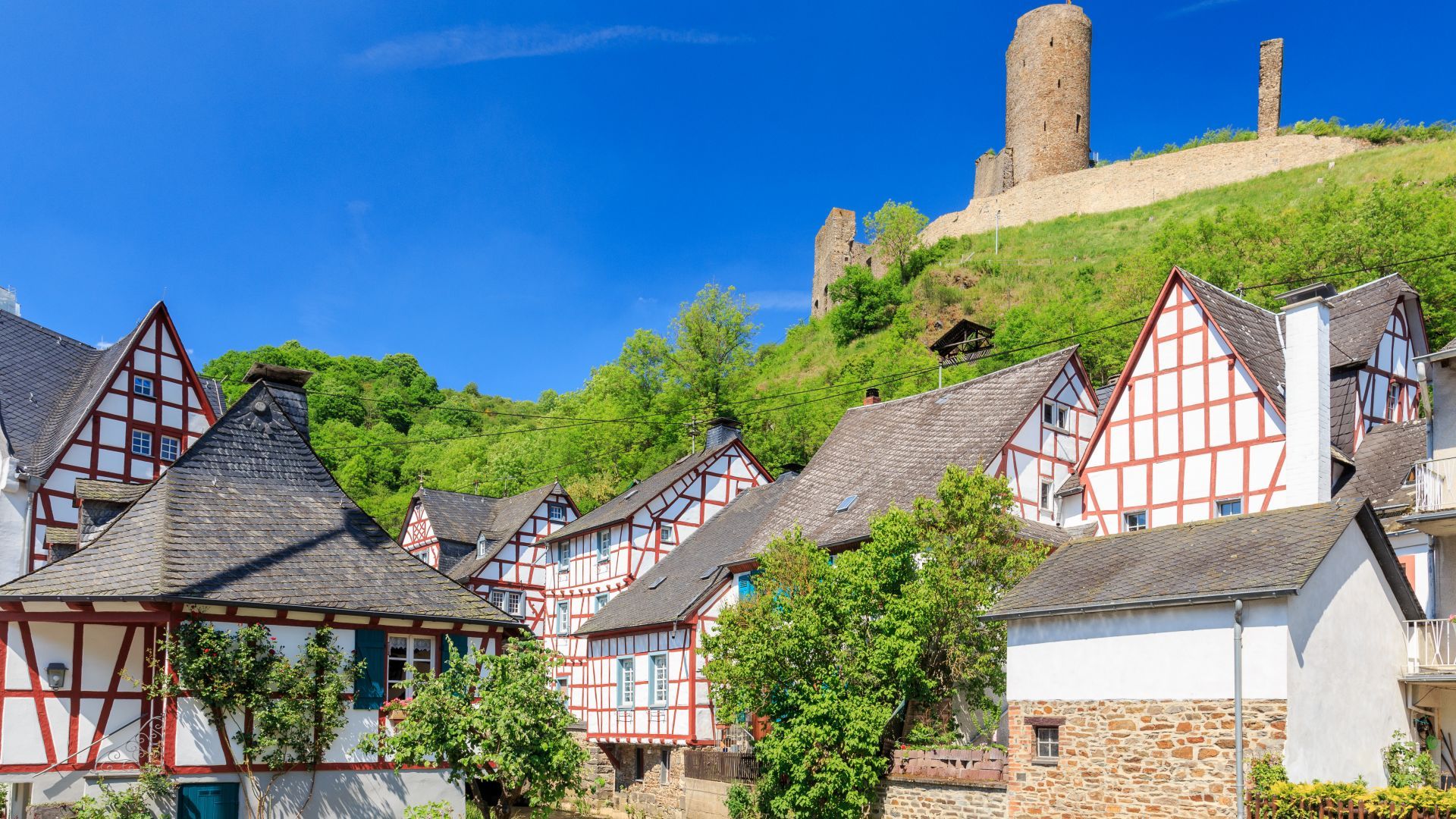 1920x1080 Germany's pictureque villages