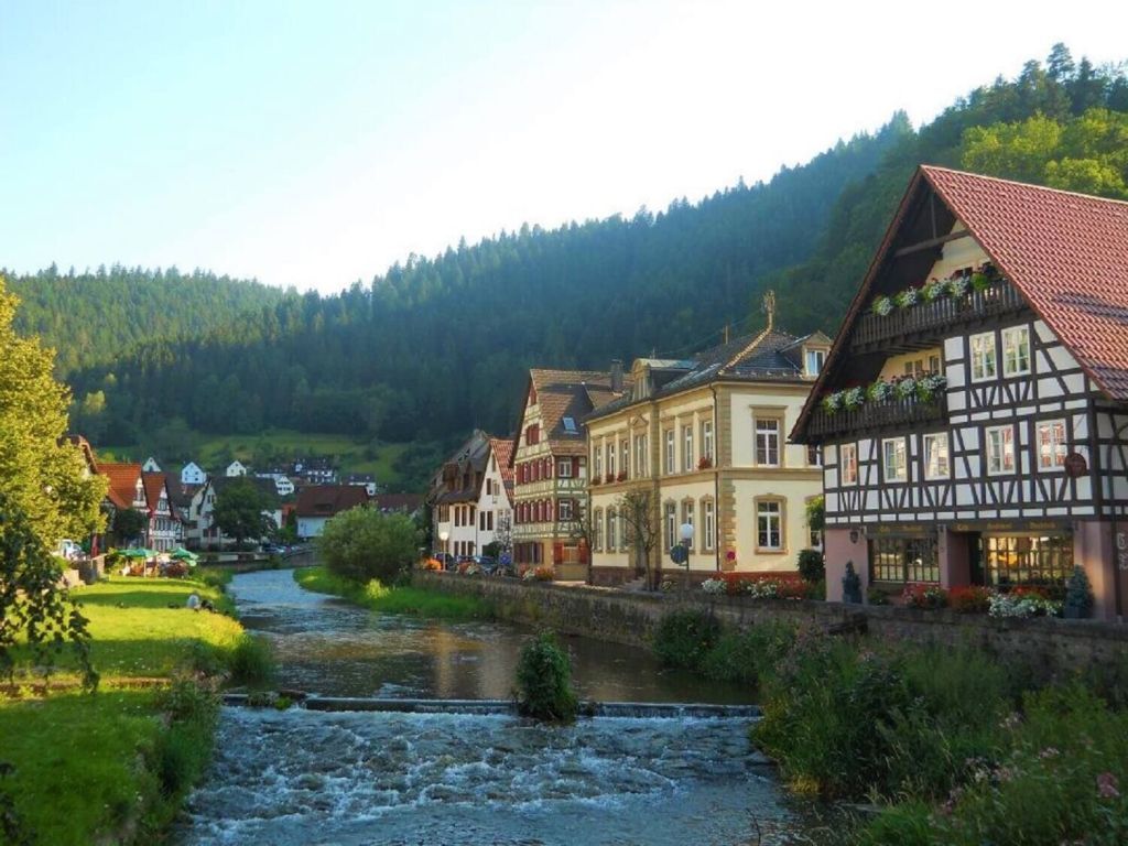 1024x768 Fairy Tale Towns in Germany and Beyond