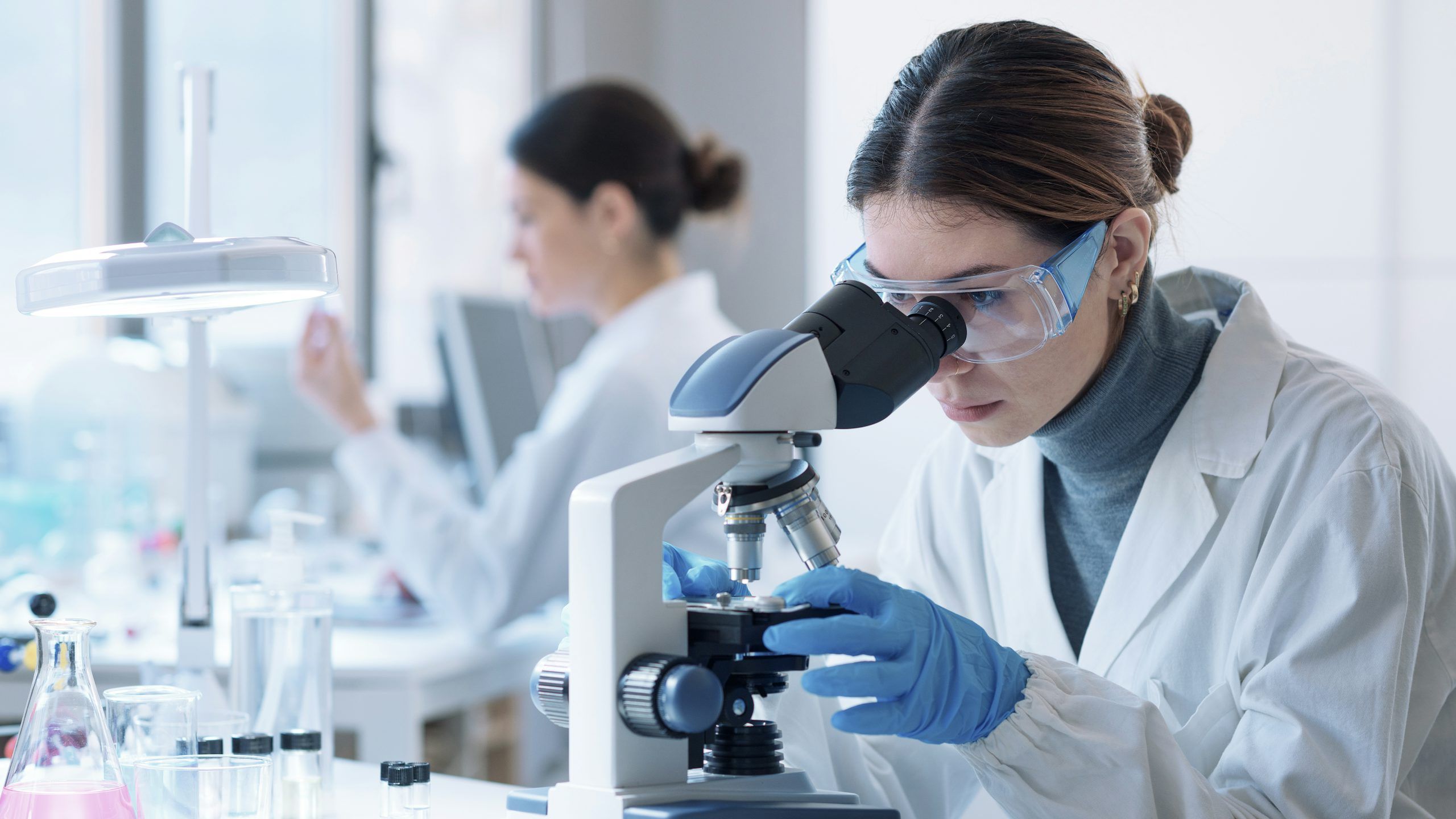 2560x1440 Scientific discovery and development software