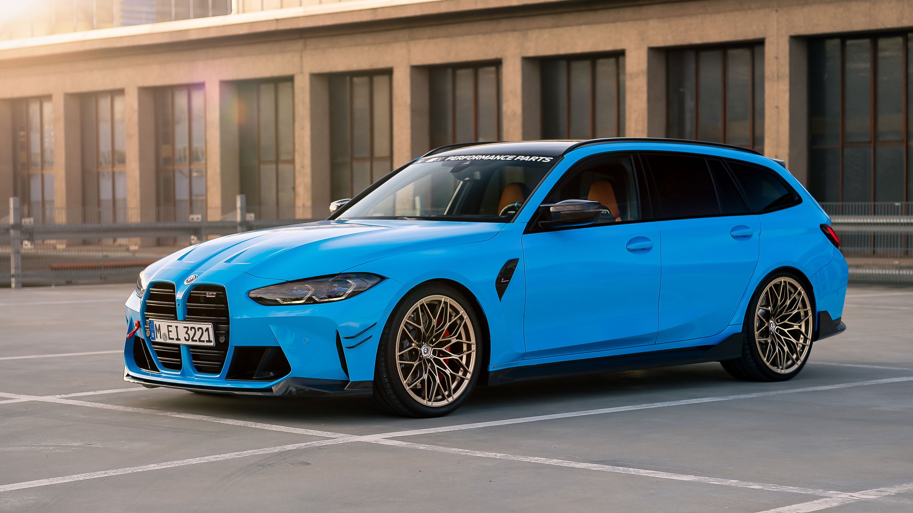 3840x2160 M3 Touring Wallpaper
