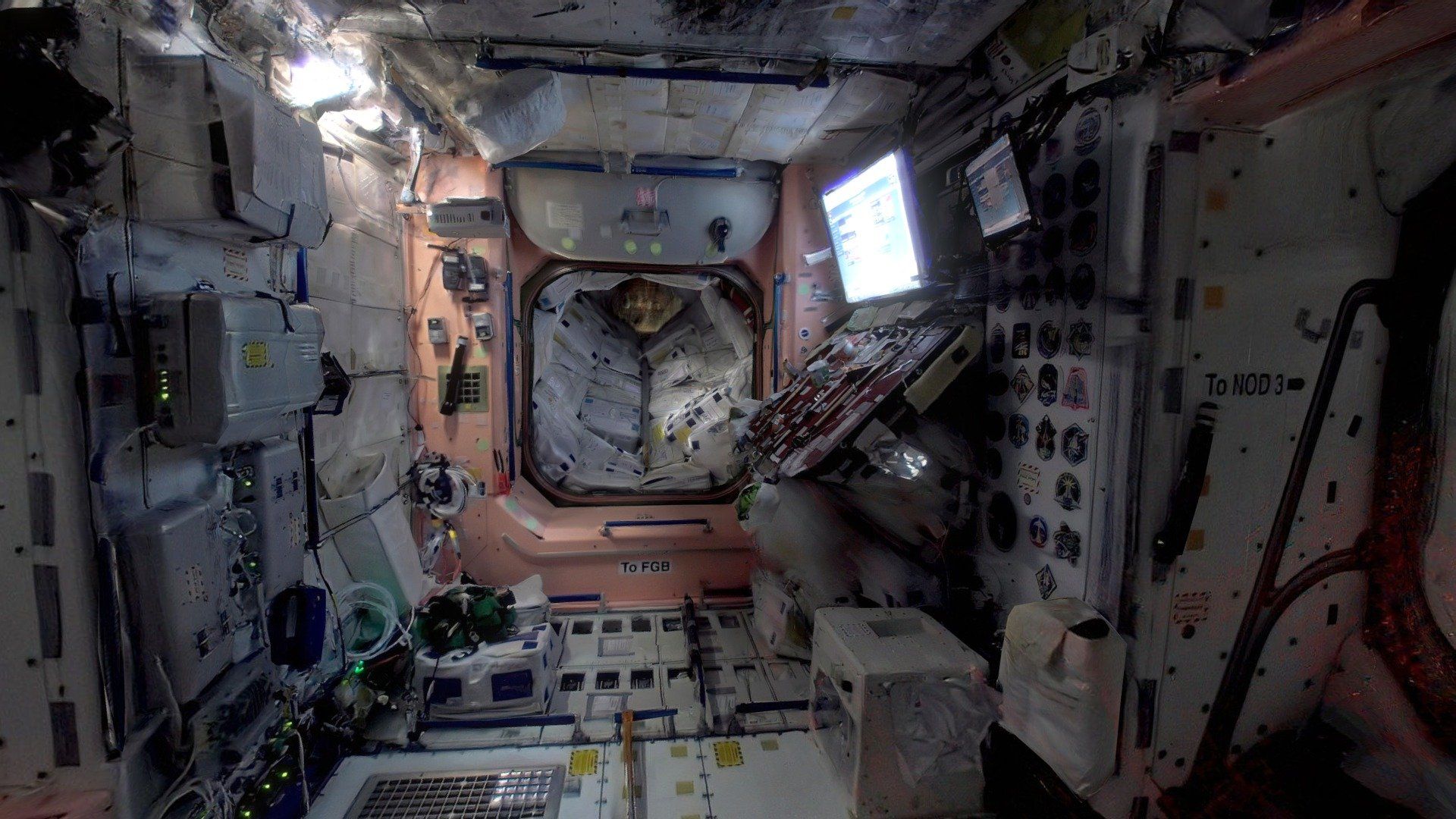 1920x1080 International Space Station model by Raiz [7753b42]