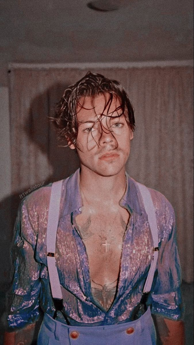 675x1200 Discover 24 l h and one direction photo ideas. princess parking, louis and harry, louis and harry picture and more