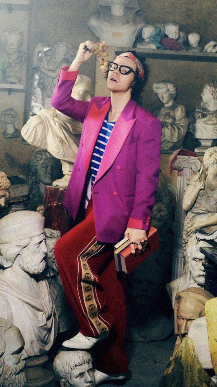 736x1309 Harry for Gucci PreFall 2019. Harry styles gucci wallpaper, Harry styles gucci cruise, Harry styles