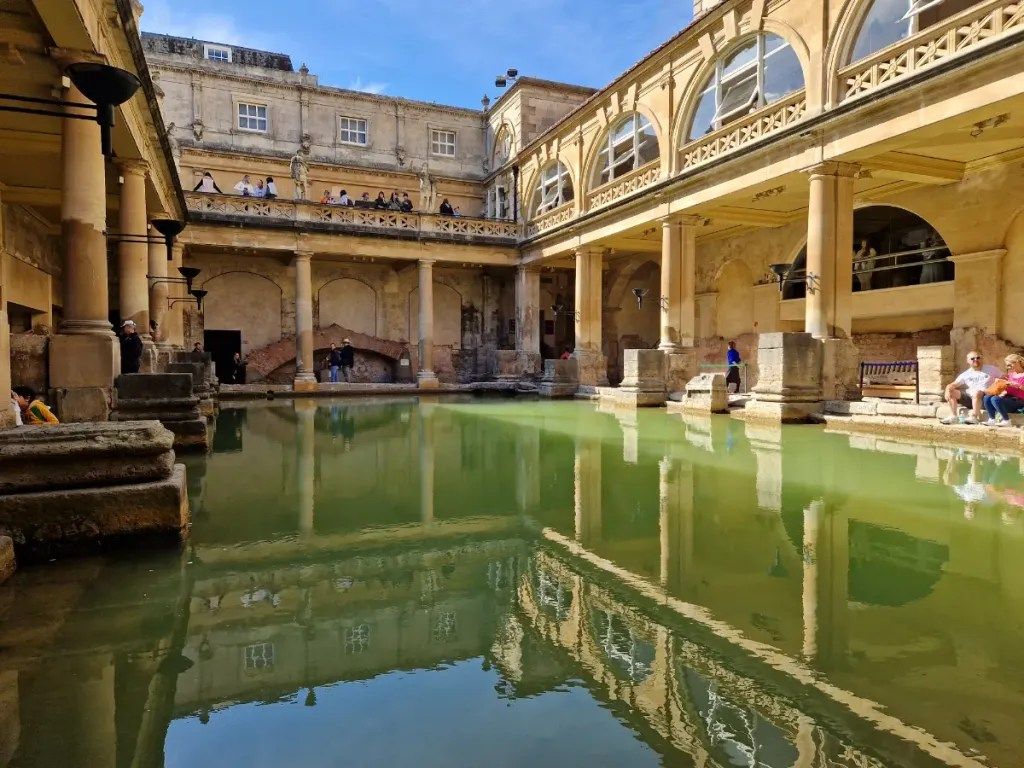 1024x768 Photos of Bath. Roman Bath Image. City of Bath Gallery