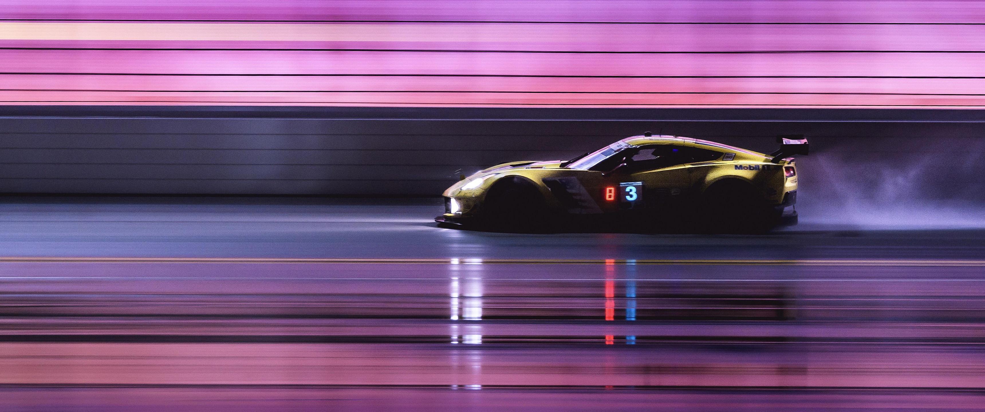 3440x1440 Racing on a Rainy Track [3440x1440]