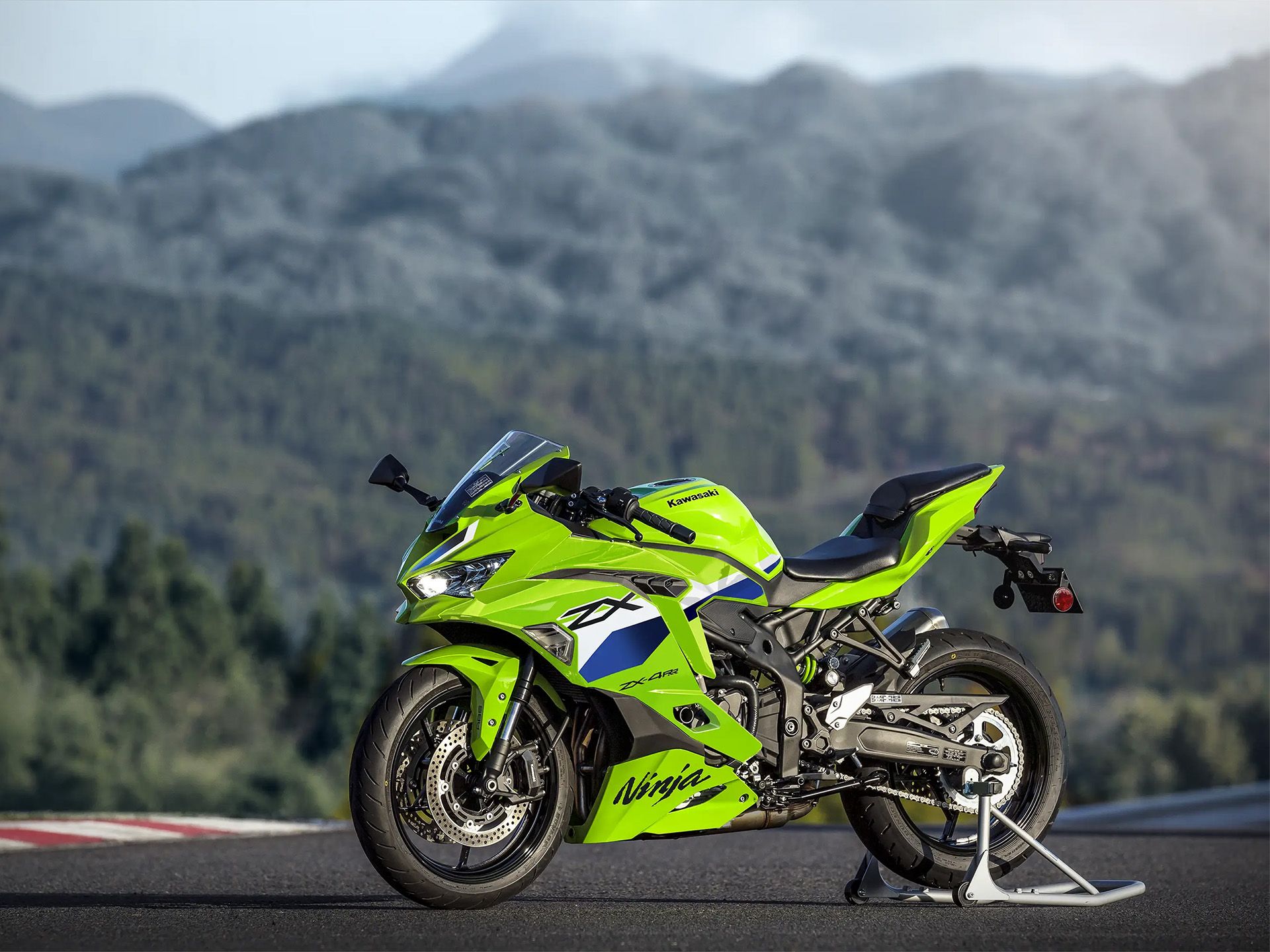 1920x1440 New 2026 Kawasaki Ninja® ZX™-4RR ABS Metallic Matte Graphenesteel Gray / Metallic Spark Black Motorcycles in Tarentum, Pennsylvania. Gatto Cycle Shop