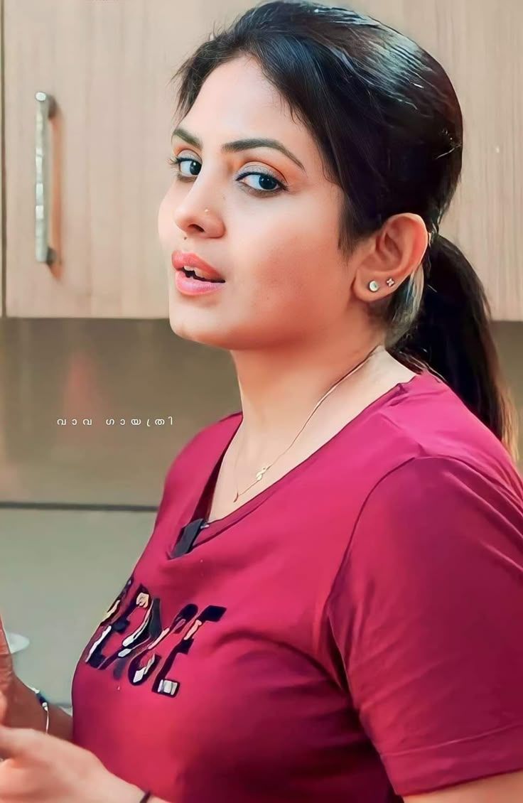 736x1130 Gaytri ma wallpaper HD. Gayatri arun, Anitha sampath, Prabha