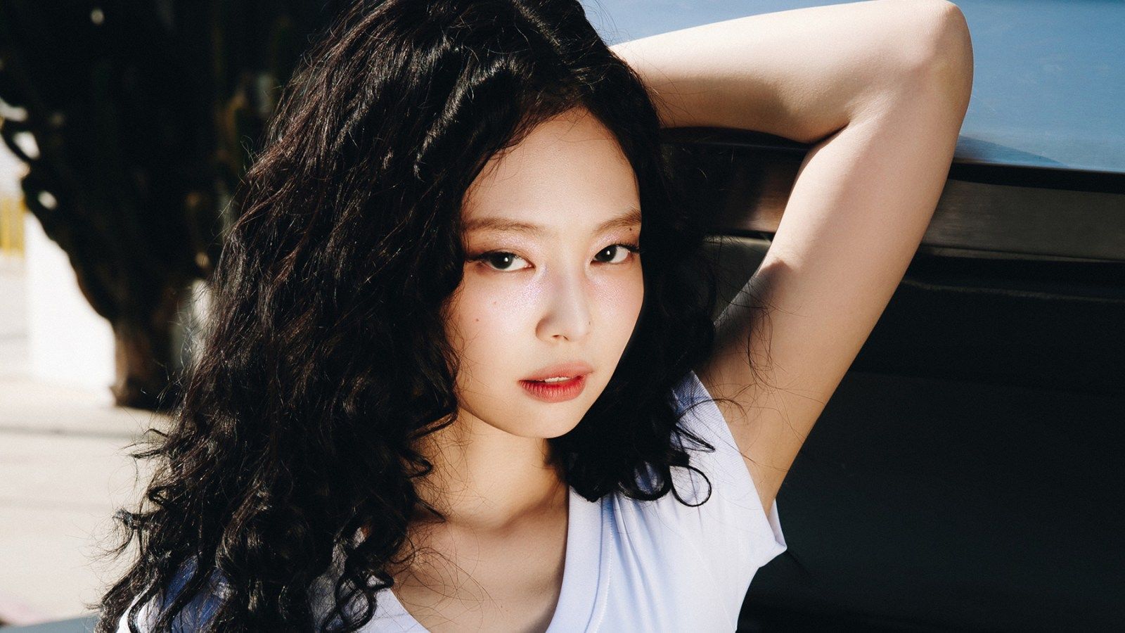 1600x900 Jennie Launches New Era with a Pretty Girl 'Mantra'