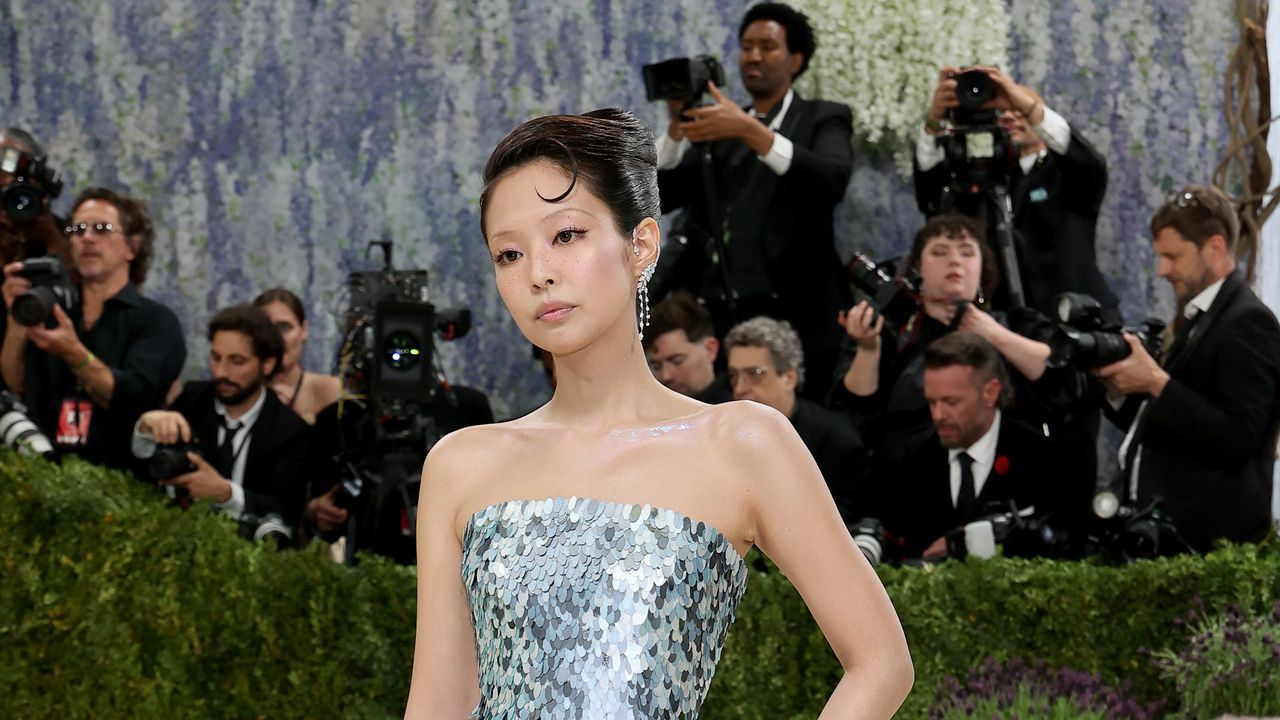 1280x720 Jennie Enters Her Blue Era at the 2026 Met Gala