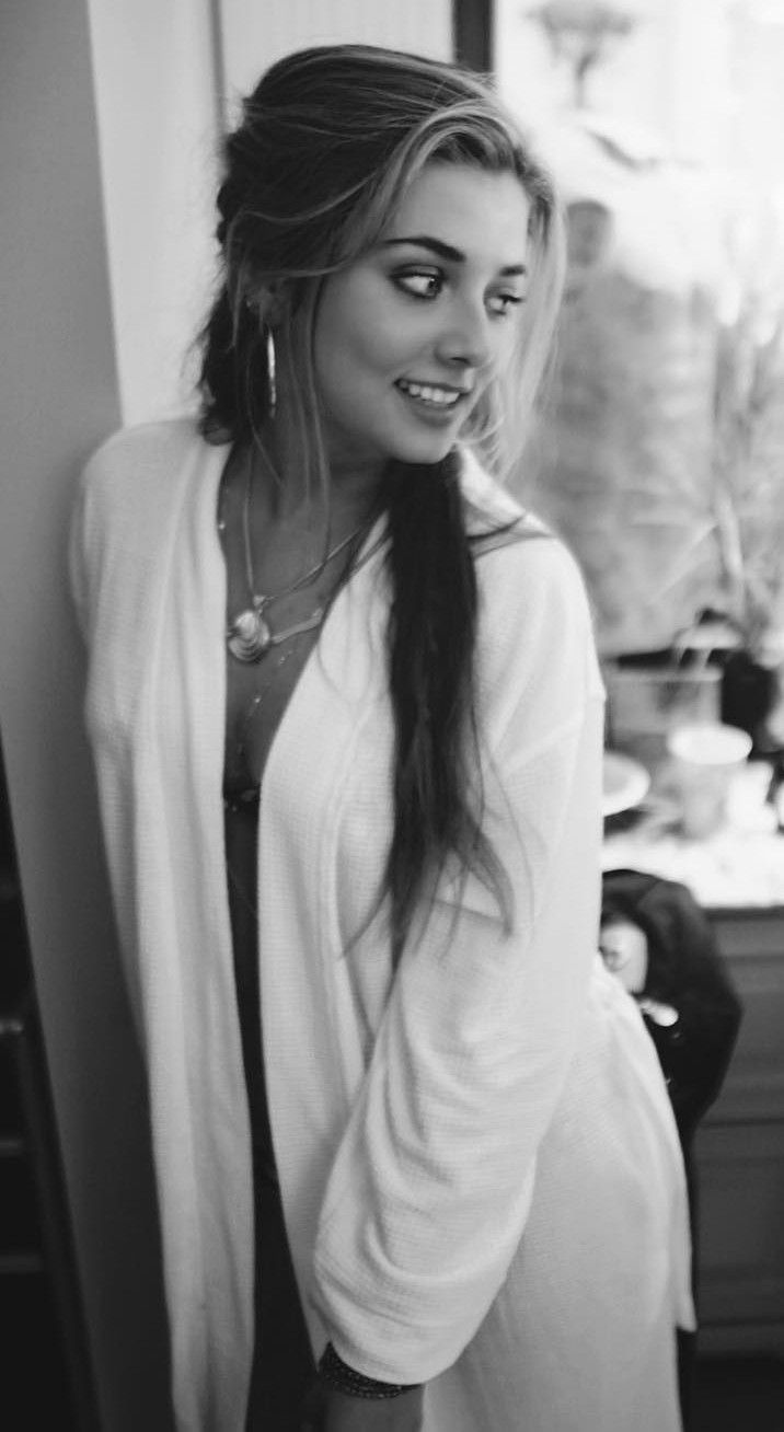 716x1308 Giorgia whigham beth. Stassie and sammy wilk, Georgia whigham, Celebs