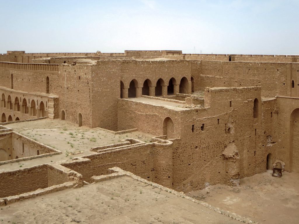 1024x768 Abbasid Caliphate Fortress. The Al Ukhaidir Fortress 45 Km
