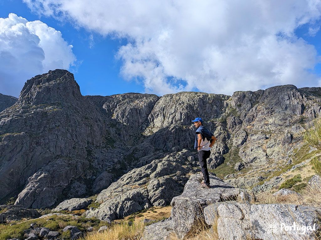 1024x768 Central Massif Route Manteigas: Stunning Mountain Hike in Serra da Estrela