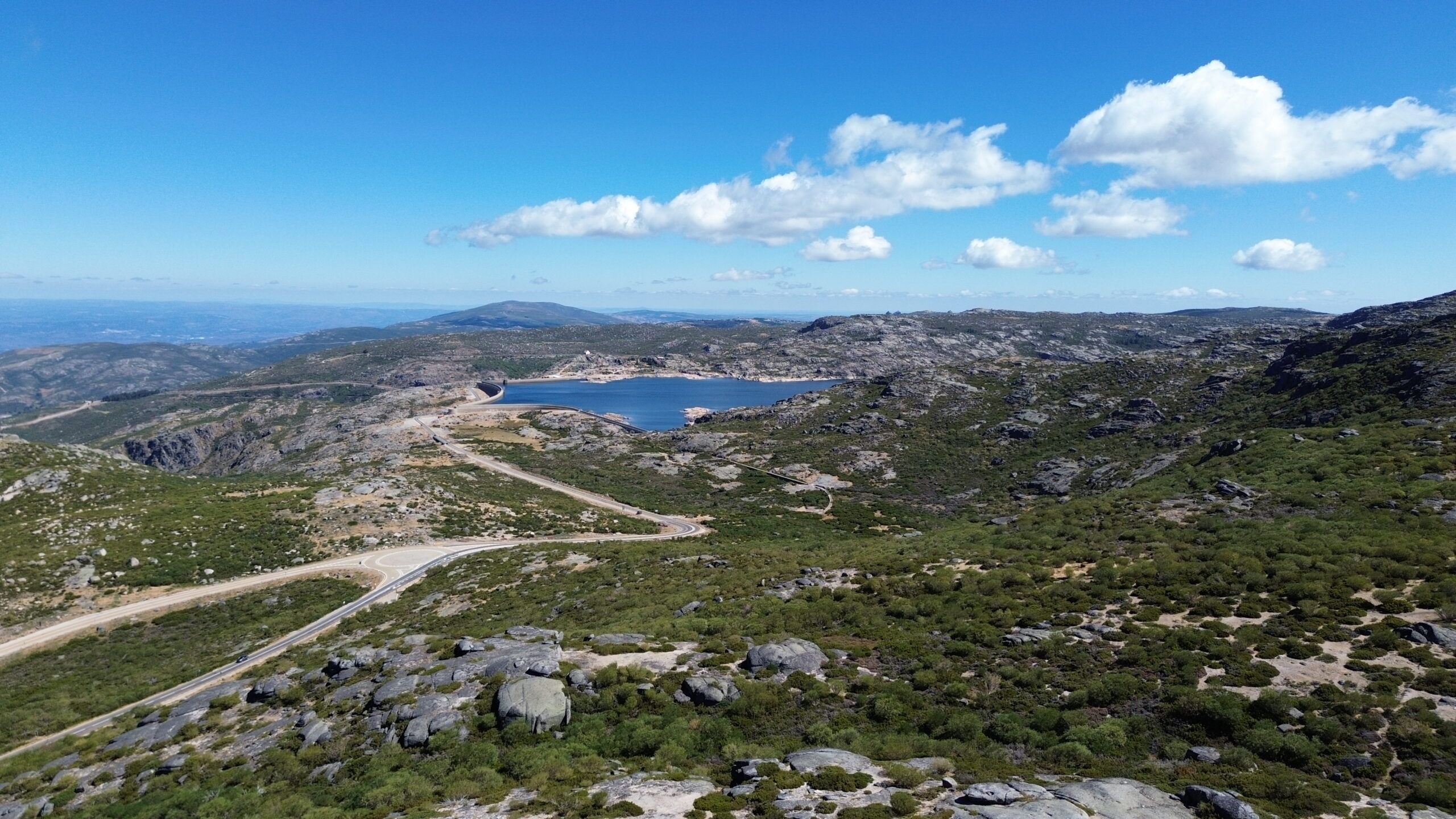 2560x1440 Serra da Estrela