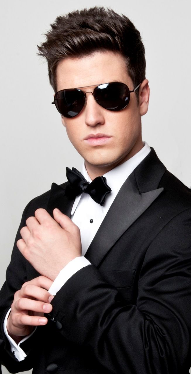 653x1280 Logan Henderson Wallpaper