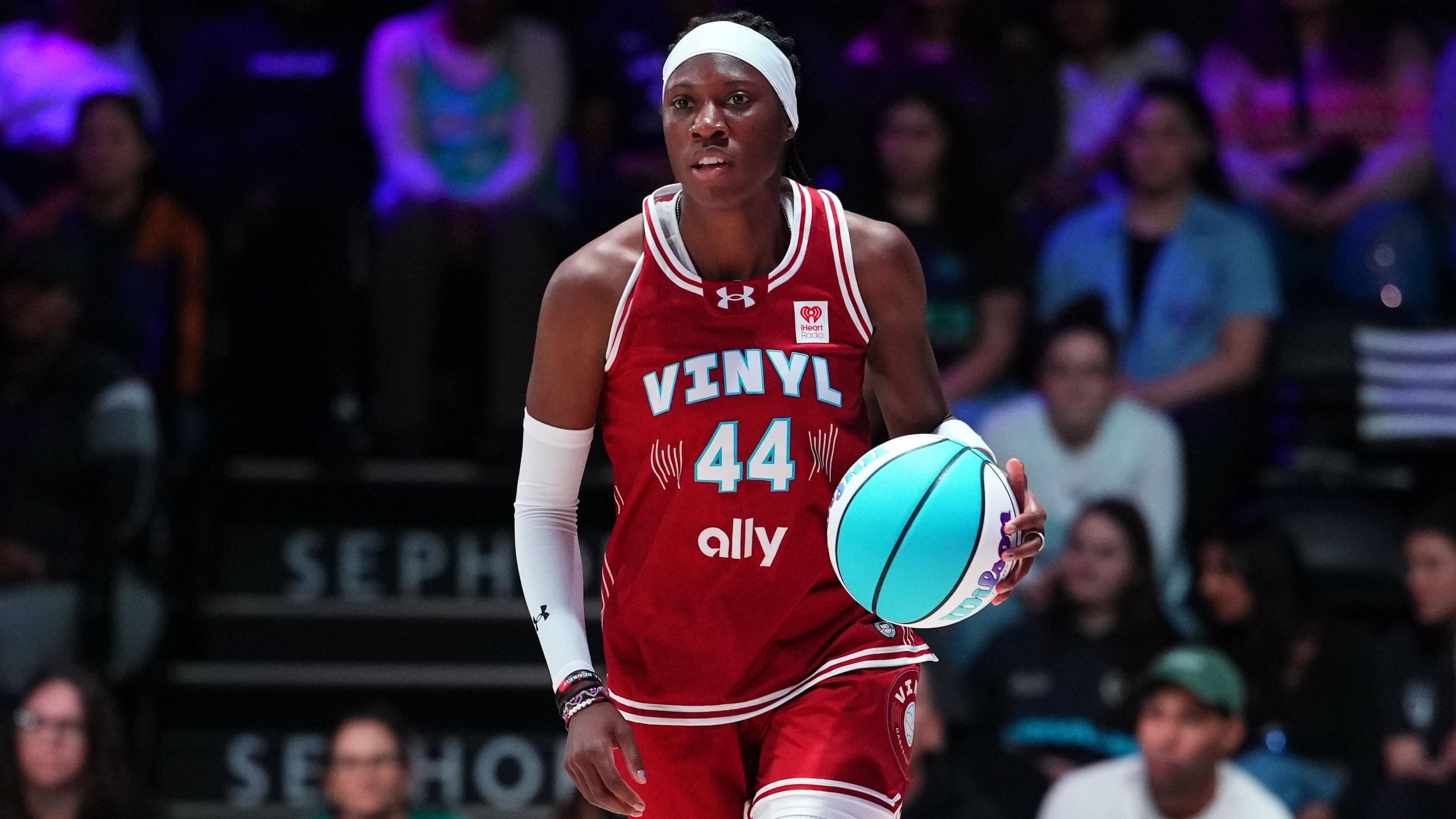 2560x1440 Rhyne Howard Stars as Vinyl Beat Laces, Advance to Semifinals in Unrivaled Playoff Bracket