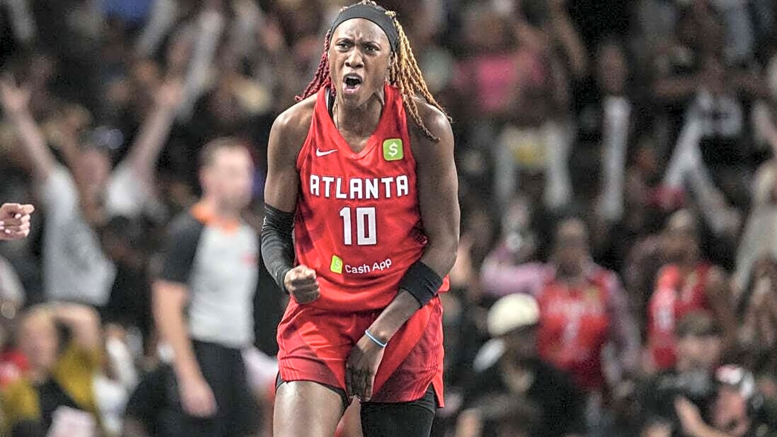 1600x900 Dream Re Sign G Rhyne Howard, Four Others