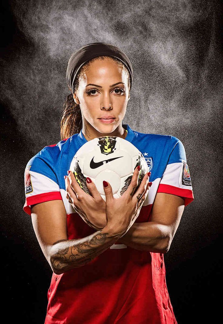 736x1070 Sydney Leroux (USA Woman's Soccer)