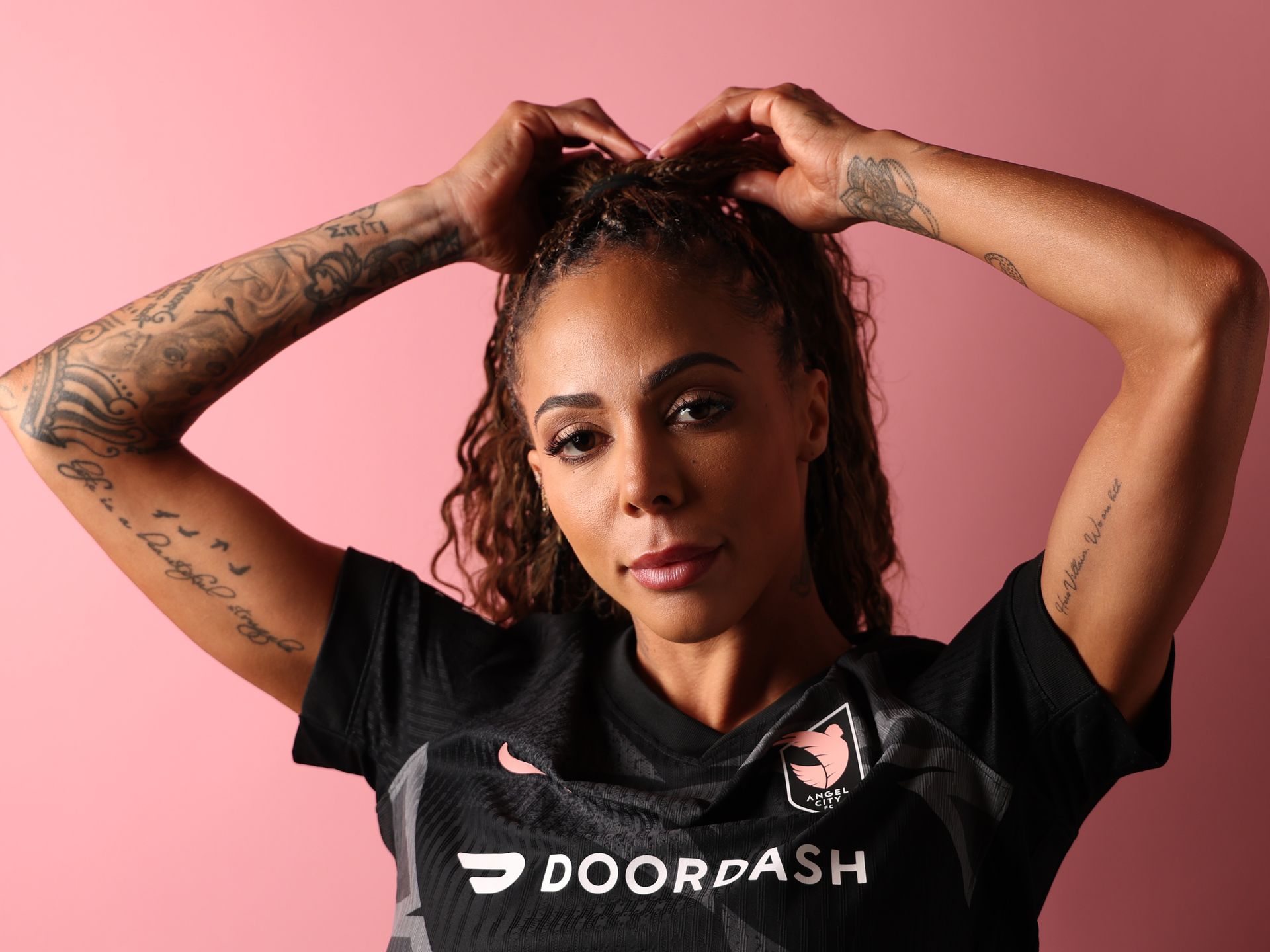 1920x1440 Sydney Leroux on motherhood and why women's soccer is finally getting the spotlight it deserves