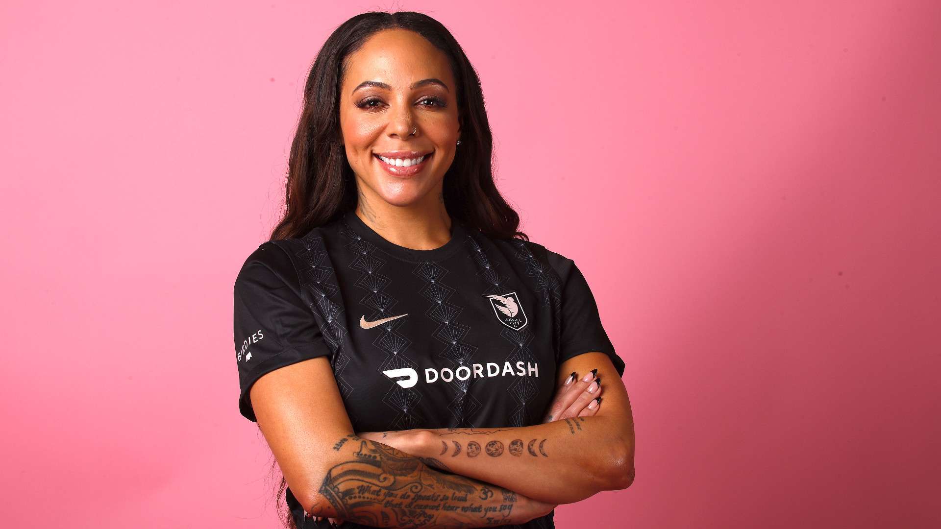 1920x1080 Not going anywhere! Sydney Leroux extends contract with Angel City FC until 2024