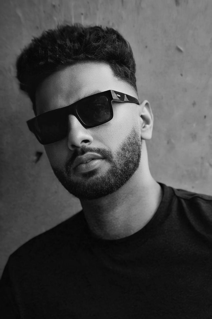 735x1105 Navaan Sandhu music, videos, stats, and photo