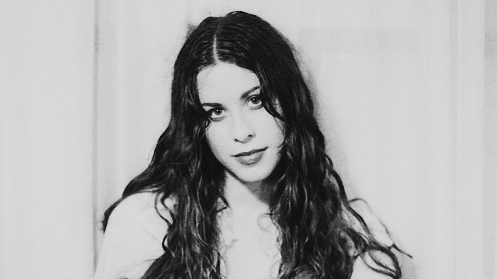 1600x900 Alanis Morissette Isn't Angry Anymore. But 'Jagged Little Pill' Rages On