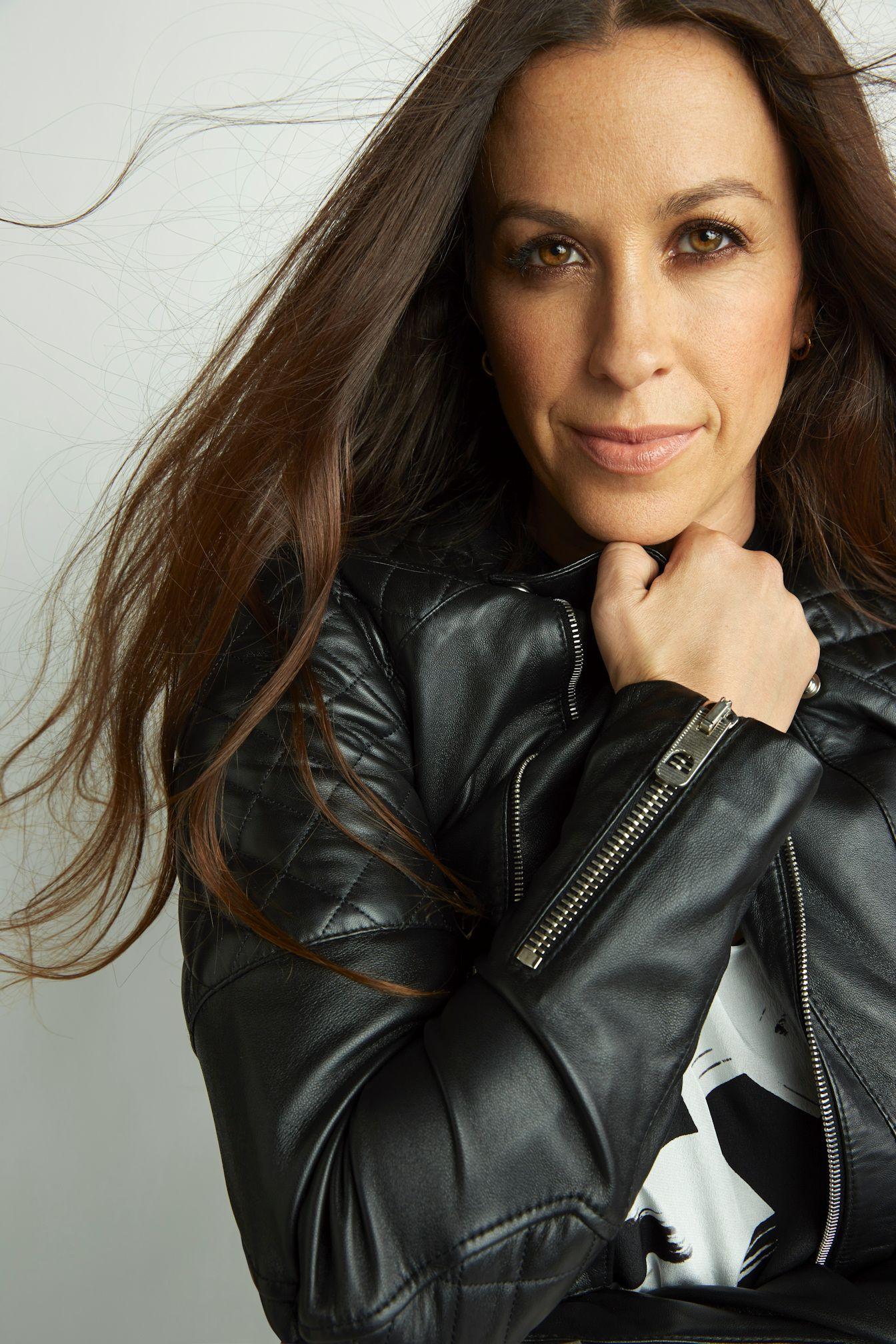 1344x2016 Alanis Morissette Lyrics, Photo, Picture, Paroles, Letras, Text for every songs