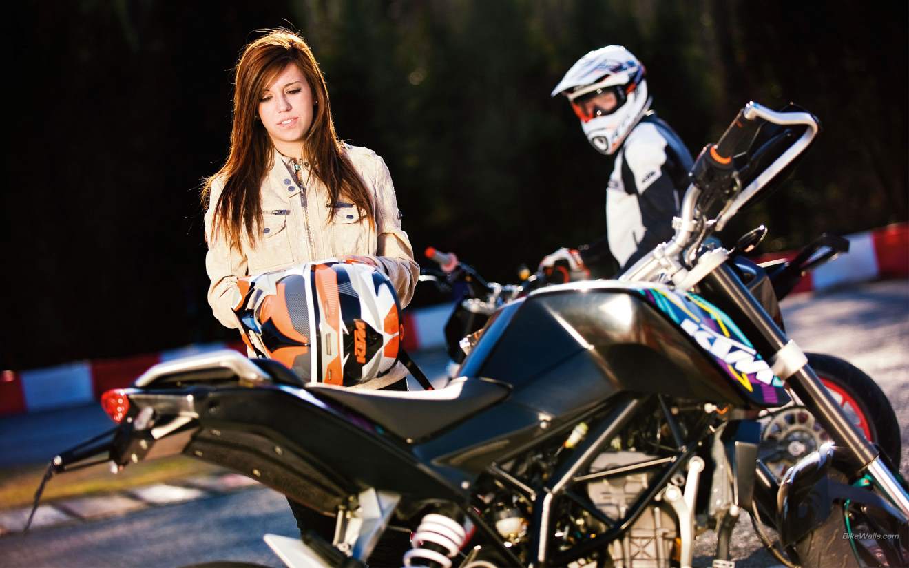 1320x825 KTM DUKE 125 REVIEW AND WALLPAPERS