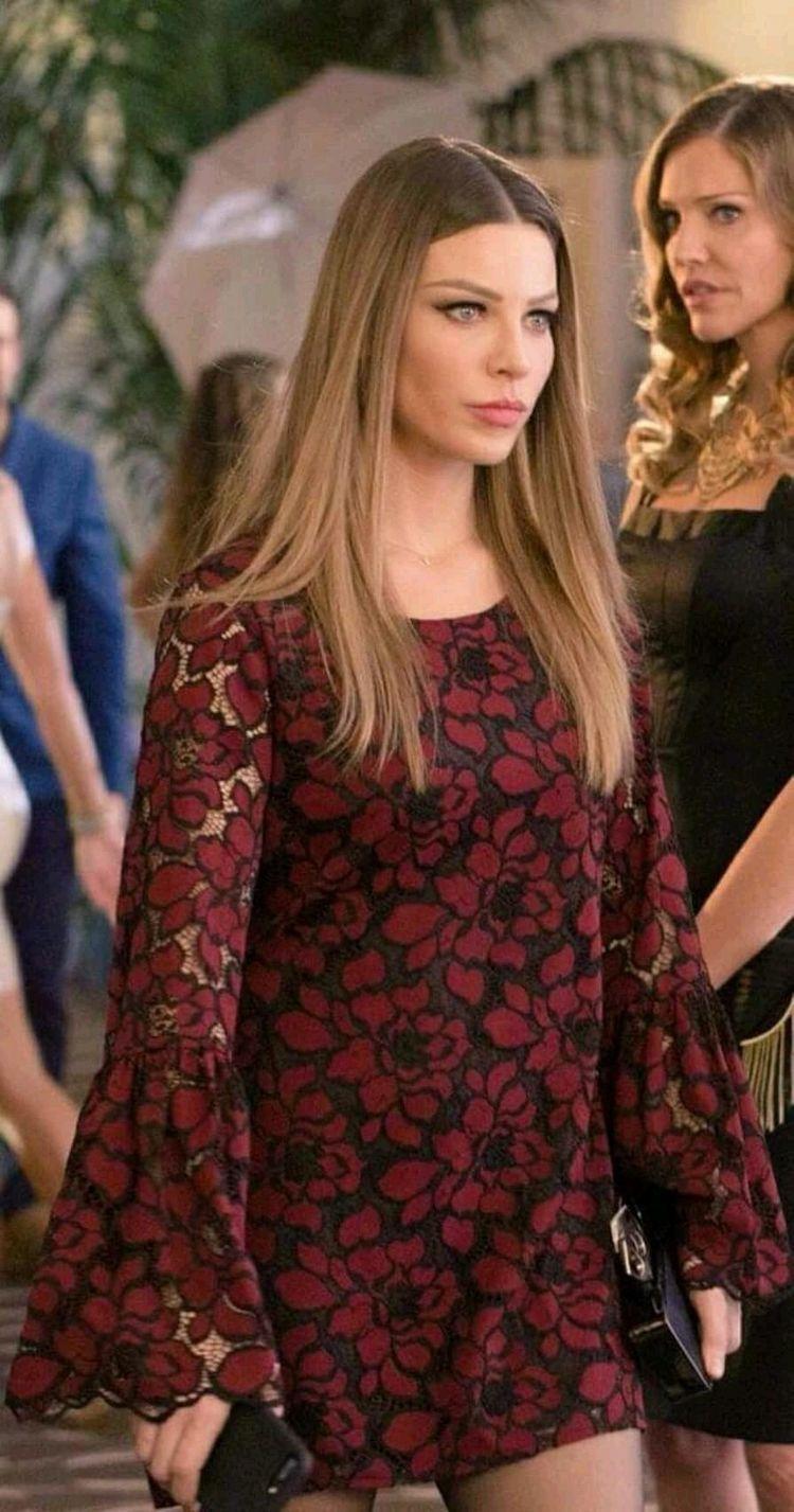 750x1427 Lauren German. Lauren german, Maze lucifer, Chloe decker
